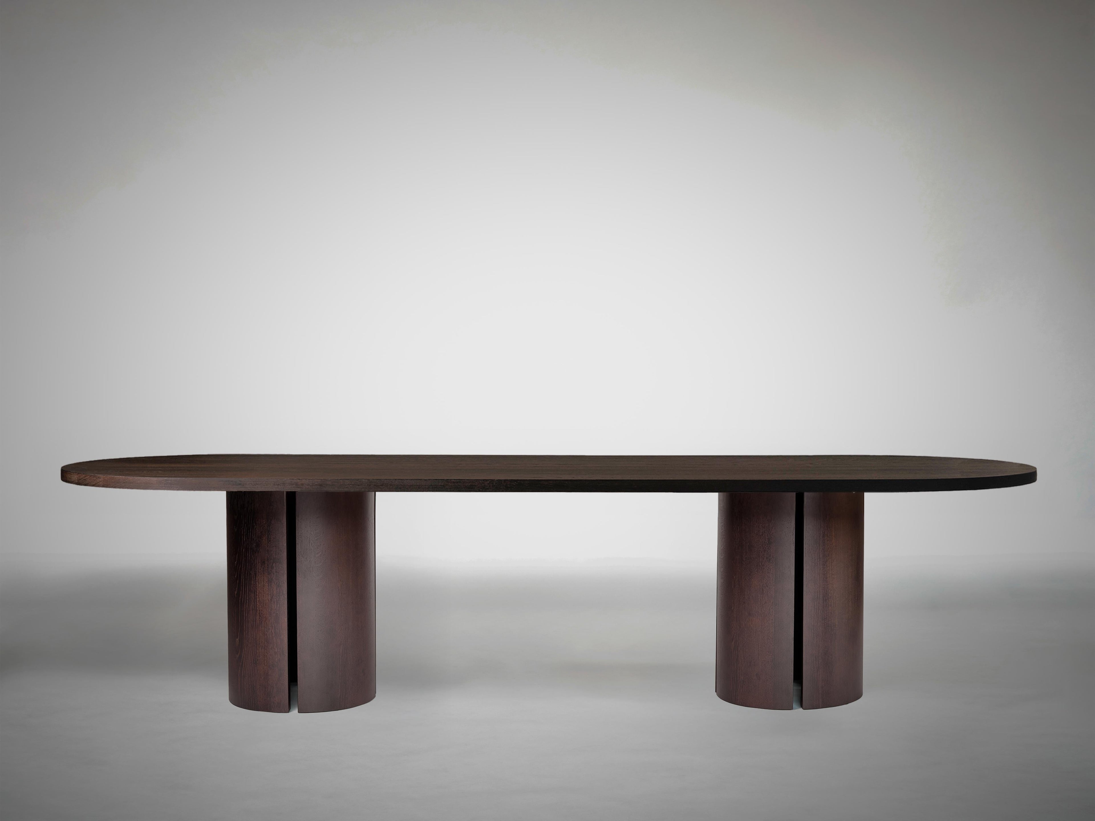 https://a.1stdibscdn.com/large-oval-dining-table-solid-european-oak-aperta-capsule-for-sale-picture-3/f_89302/f_465264421756979241336/Aperta_Dining_Table_Oval_Top_6_master.jpg
