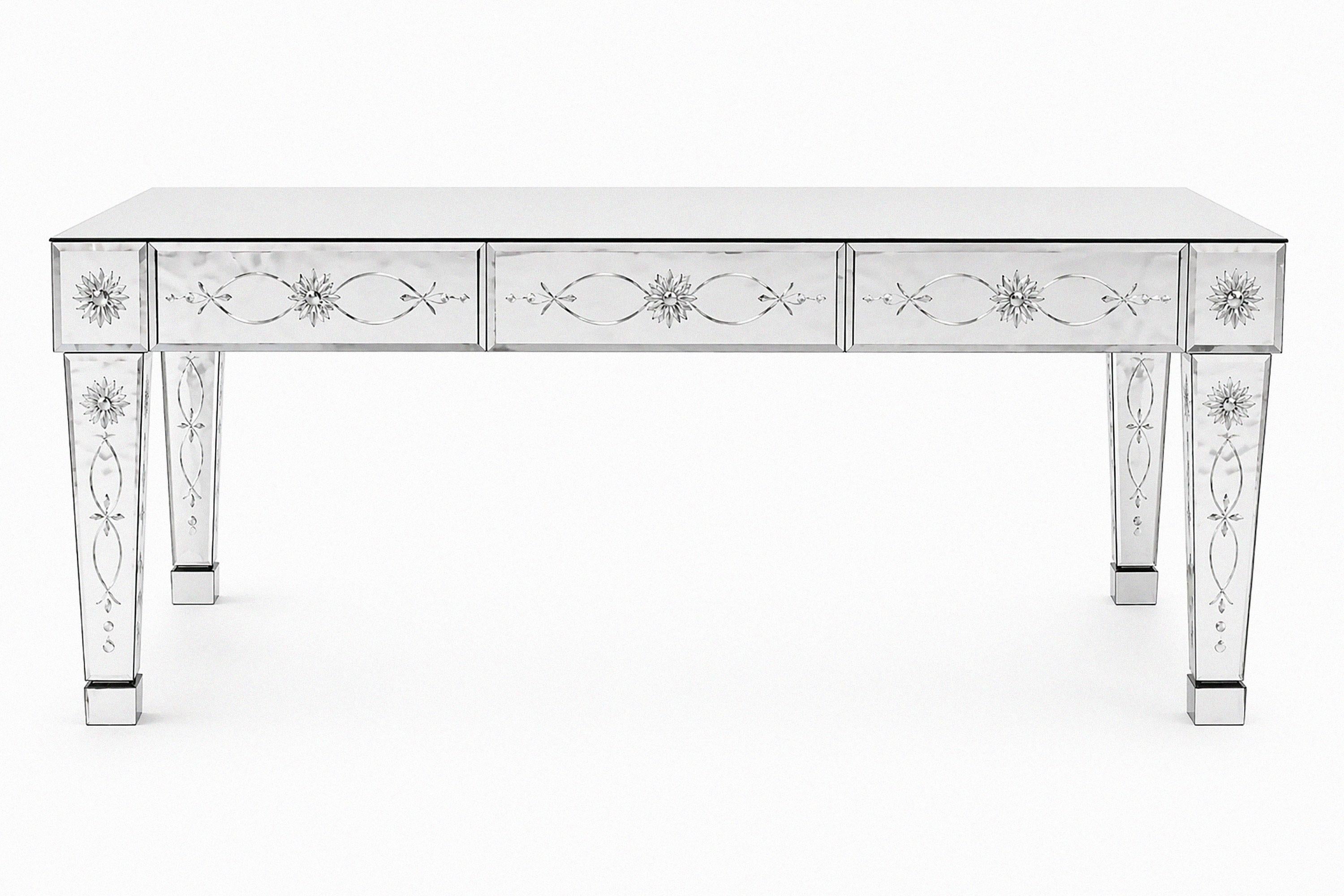 https://a.1stdibscdn.com/ducale-coffee-table-murano-glass-mirror-hand-made-engraved-by-fratelli-tosi-for-sale-picture-7/f_57802/f_246723521777632982943/Art0399_Studio_master.jpg
