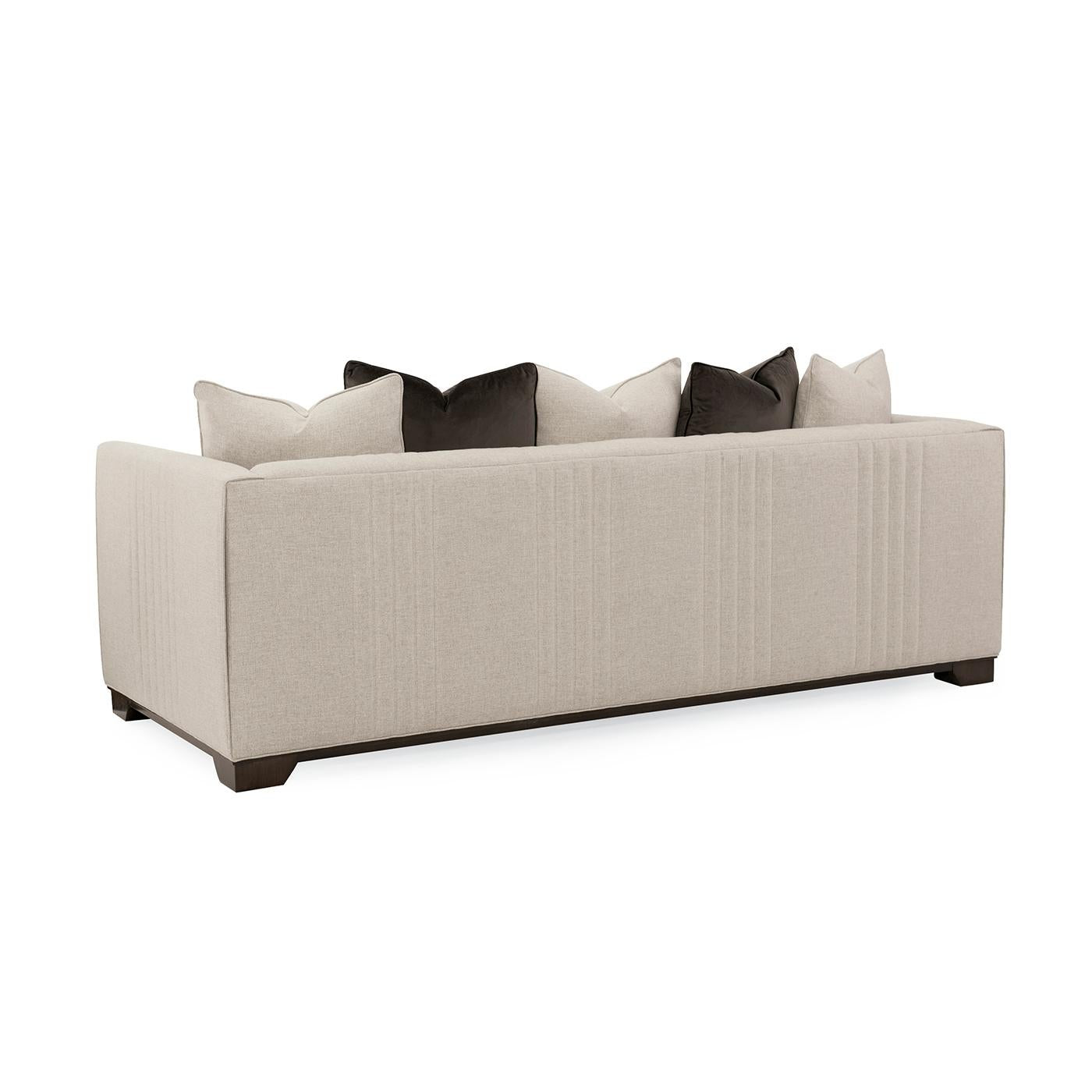 https://a.1stdibscdn.com/art-deco-tailored-sofa-for-sale-picture-3/f_8038/f_286398521652400526159/Art_Deco_Sofa1_master.jpg