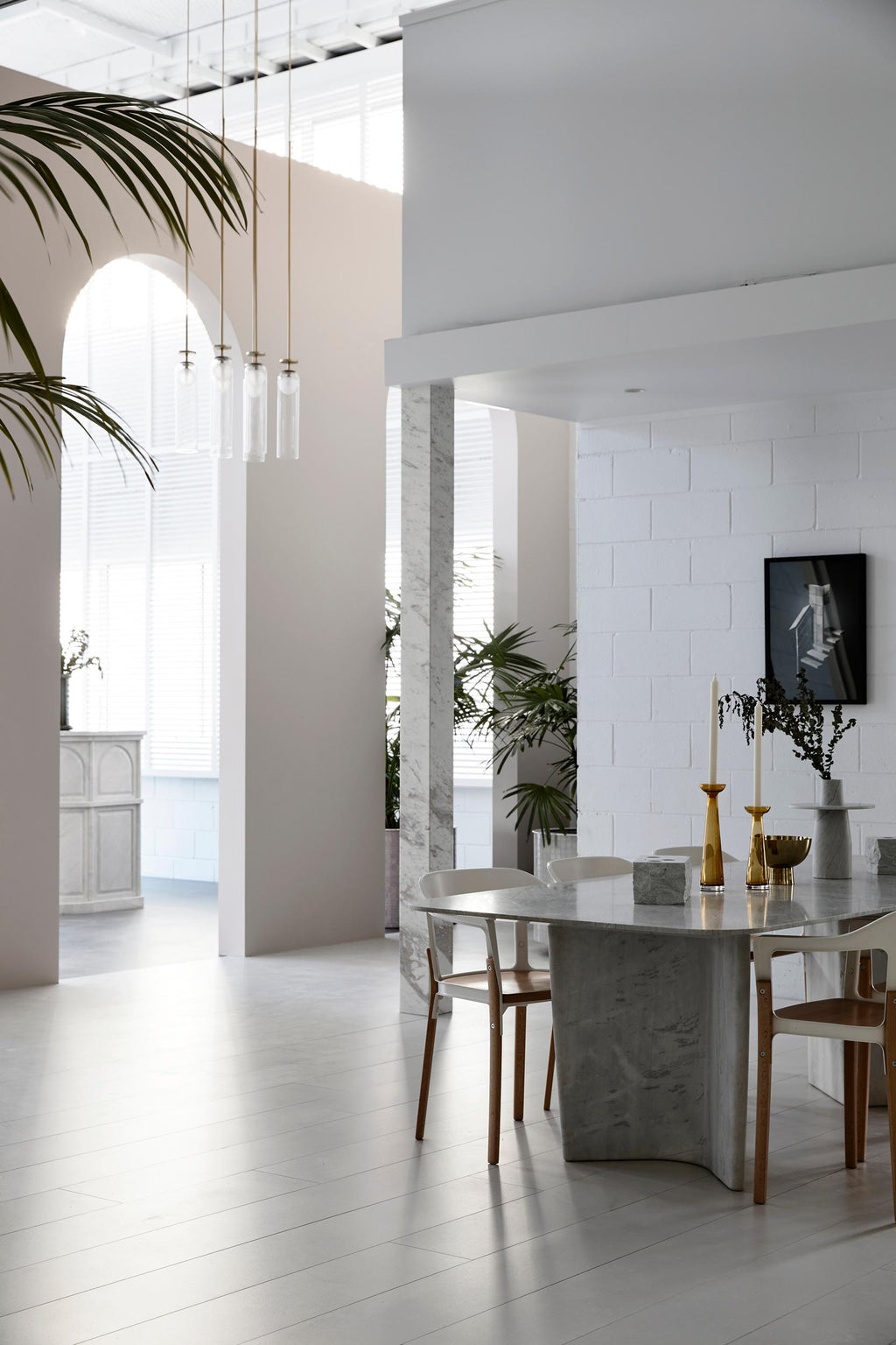 https://a.1stdibscdn.com/new-volumes-marble-wyrie-dining-table-by-nick-rennie-for-sale-picture-2/f_78752/f_323646321674457929504/Artedomus_BNE059_master.jpg