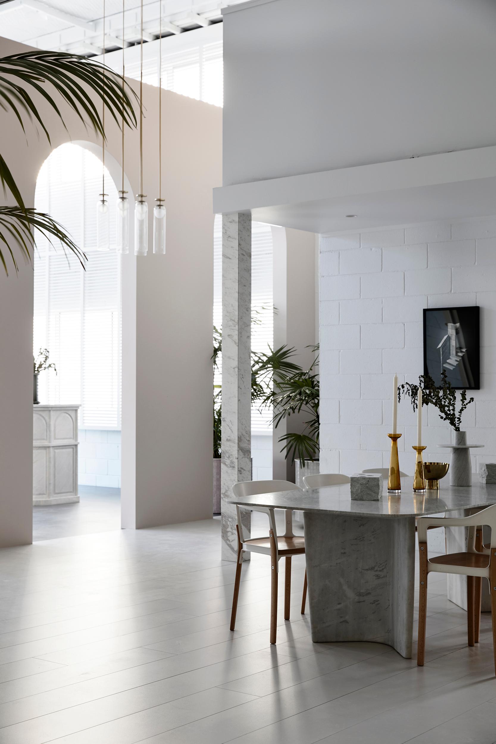 https://a.1stdibscdn.com/new-volumes-marble-wyrie-dining-table-by-nick-rennie-for-sale-picture-2/f_78752/f_323646321674457929504/Artedomus_BNE059_master.jpg