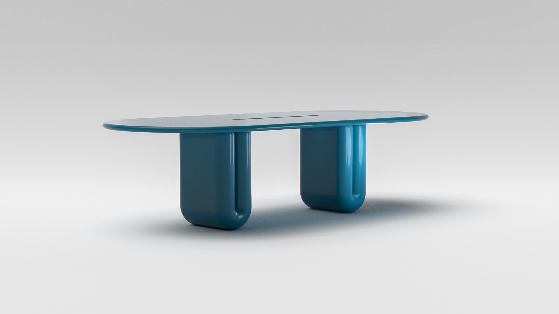 https://a.1stdibscdn.com/solid-lacquered-dining-table-by-arthur-vallin-for-sale-picture-6/f_70152/f_352087421689238296365/ArthurVallin_ChubbyTable_Lacquer_5_master.jpg