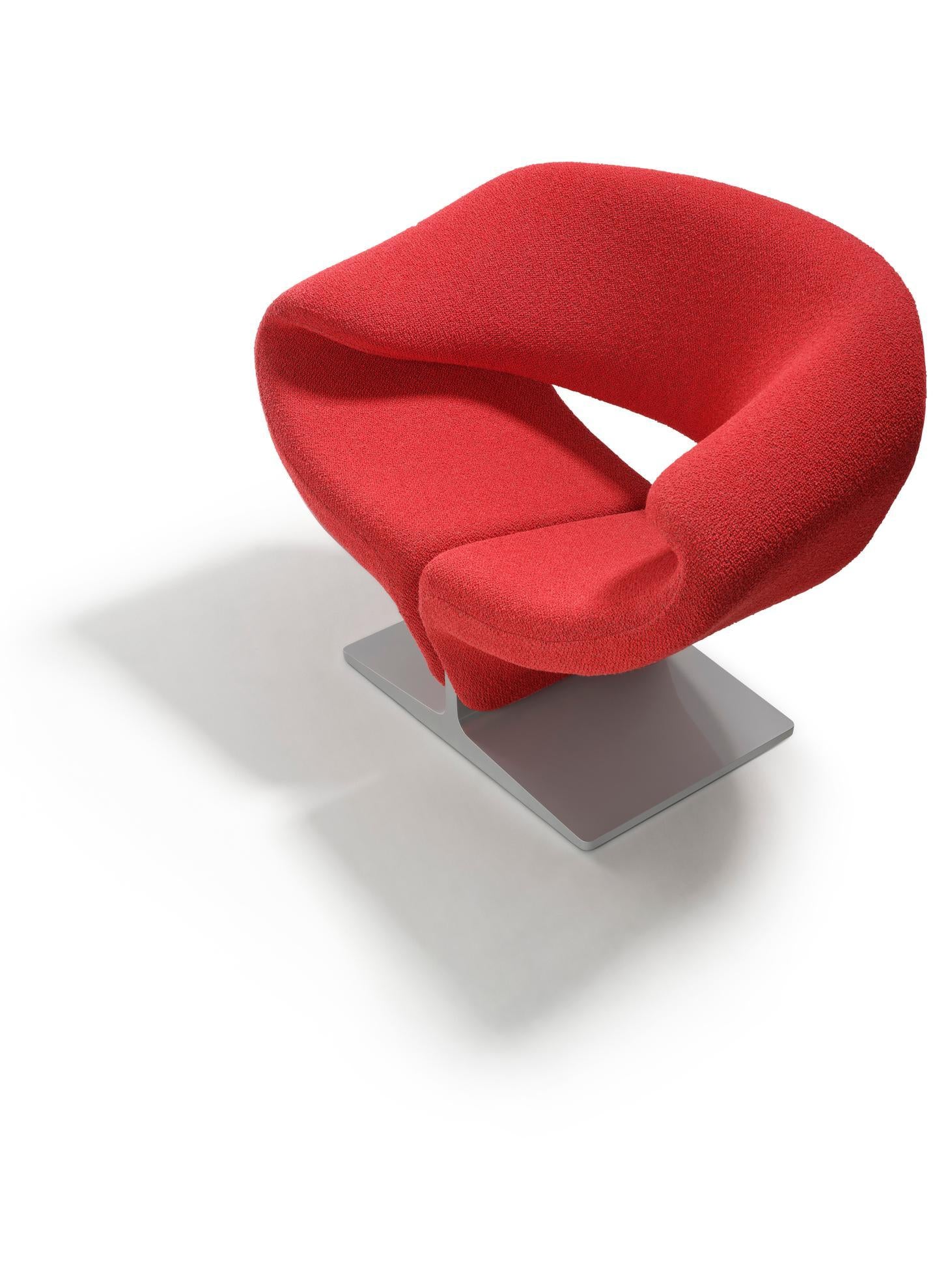 https://a.1stdibscdn.com/customizable-artifort-ribbon-chair-by-pierre-paulin-for-sale-picture-10/f_44642/f_142633211745256842100/Artifort_Ribbon_2B_hr_master.jpg