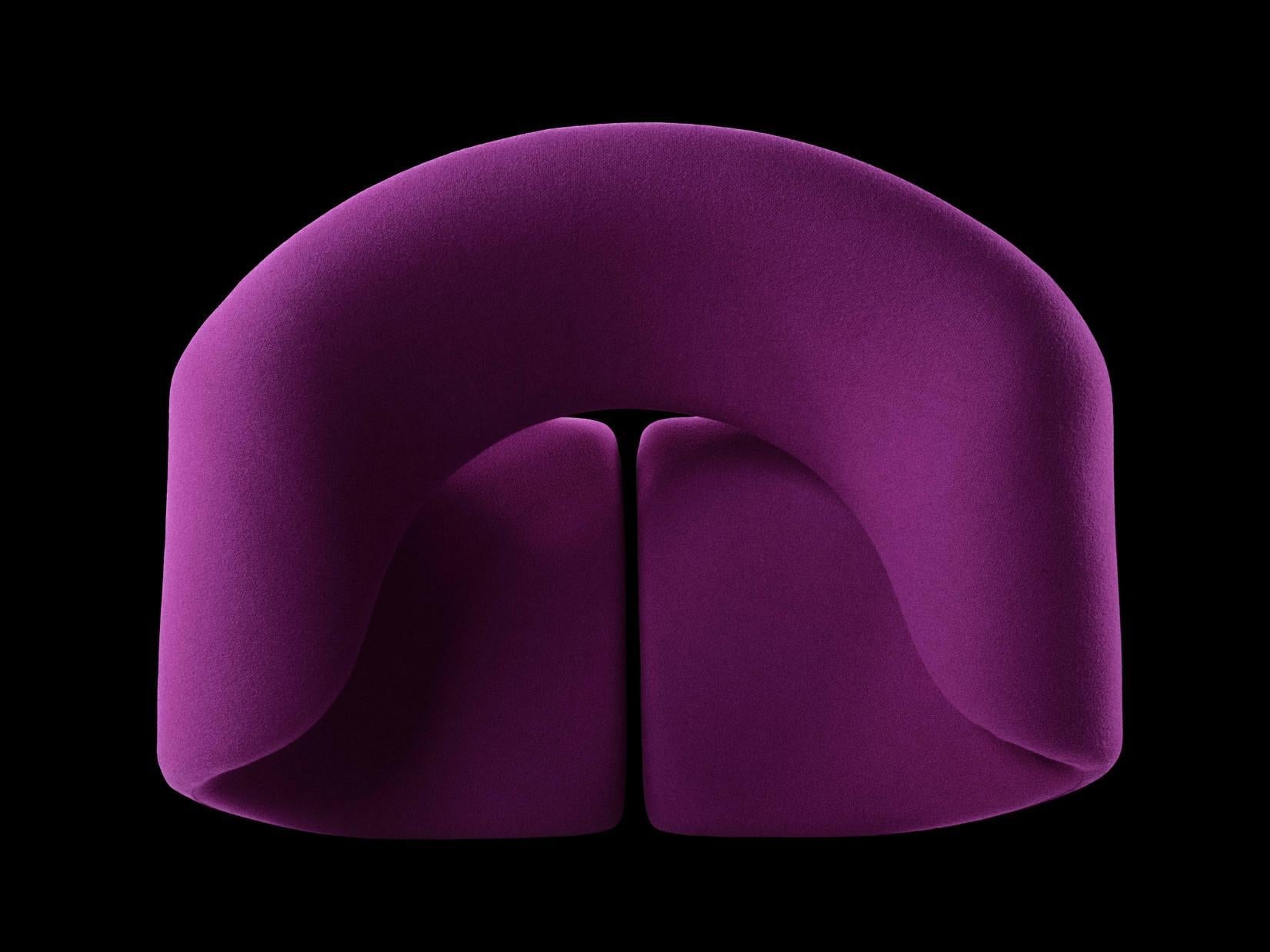 https://a.1stdibscdn.com/customizable-artifort-ribbon-chair-by-pierre-paulin-for-sale-picture-14/f_44642/f_142633211745256842039/Artifort_ShapingLegacy_campaign_2B_lr_master.jpg