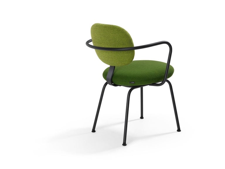 https://a.1stdibscdn.com/customizable-artifort-vega-chair-by-jasper-morrison-for-sale-picture-5/f_44642/f_452942221748949319537/Artifort_Vega_Chair_4legged_1C_MR_master.jpg?width=768