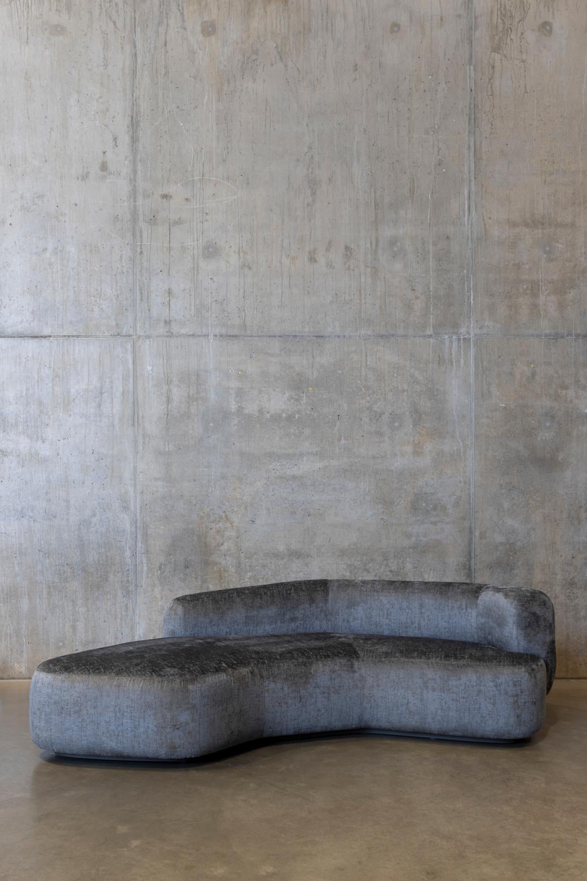 https://a.1stdibscdn.com/attilio-handcrafted-sofa-by-rytsola-finnish-italian-design-for-sale-picture-4/f_106372/f_492288521773482584723/Attilio_4_LR_master.JPG