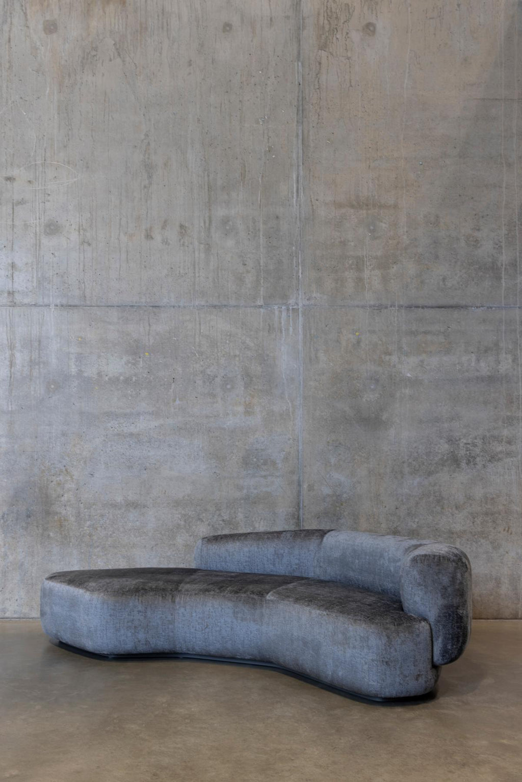 https://a.1stdibscdn.com/attilio-handcrafted-sofa-by-rytsola-finnish-italian-design-for-sale-picture-5/f_106372/f_492288521773482584472/Attilio_5_LR_master.JPG