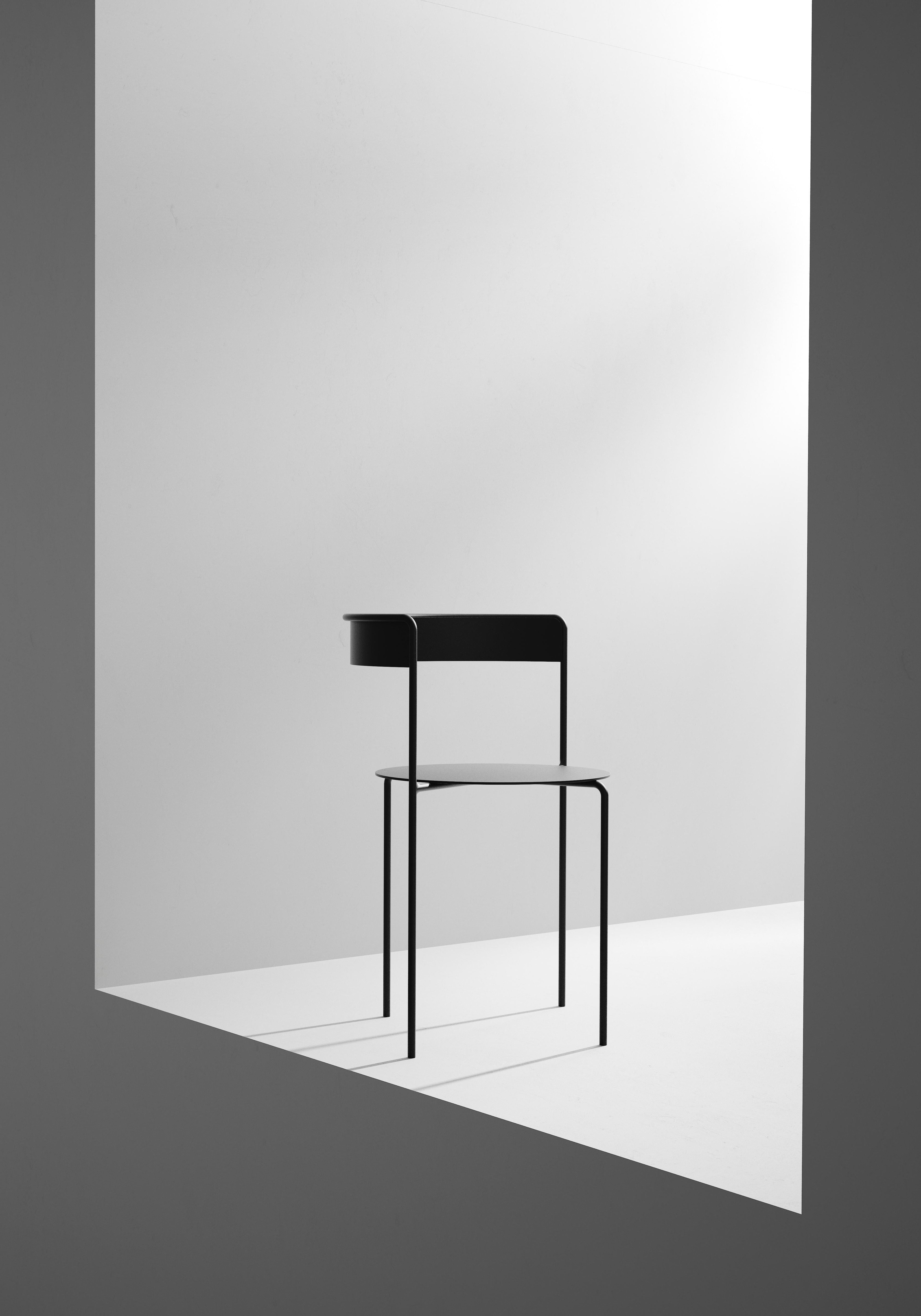 https://a.1stdibscdn.com/avoa-chair-o-handmade-edition-o-in-steel-by-pedro-paulo-venzon-for-sale-picture-4/f_41681/f_241240021631273417480/Avoa_2_master.jpg