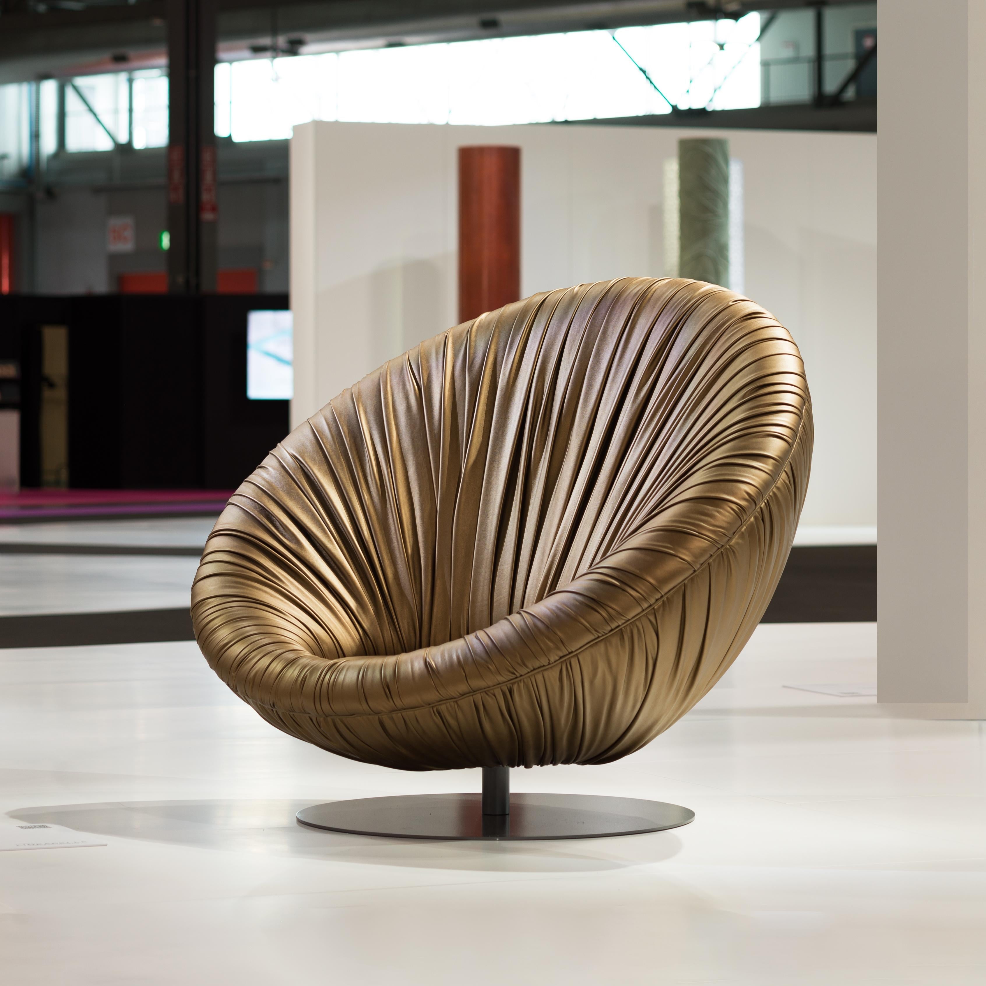 https://a.1stdibscdn.com/drape-soleil-armchair-by-laurameroni-in-leather-for-sale-picture-9/f_52792/f_310482421774433995928/B0002953_master.jpg