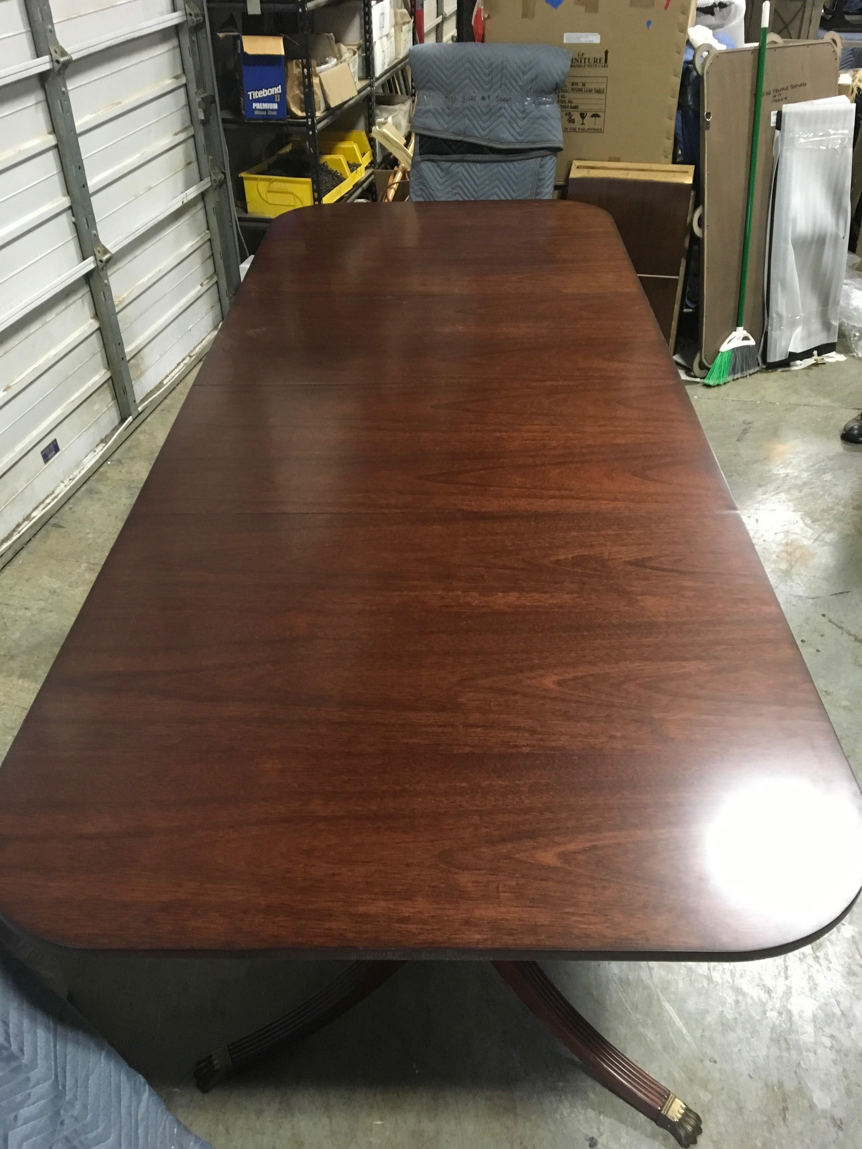 https://a.1stdibscdn.com/custom-cathedral-mahogany-georgian-style-dining-table-by-leighton-hall-for-sale-picture-8/f_44162/f_153911621562621259797/B3295AFF_F1CA_45F6_86B6_1549162858353_master.jpeg