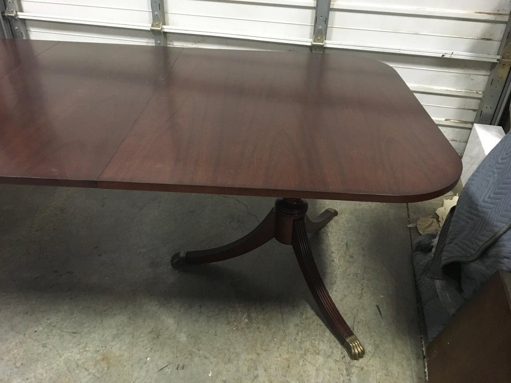 https://a.1stdibscdn.com/custom-cathedral-mahogany-georgian-style-dining-table-by-leighton-hall-for-sale-picture-5/f_44162/f_153911621562621258578/B42D7CDF_B7DB_435A_B17F_A43D0960BD2E_master.jpeg