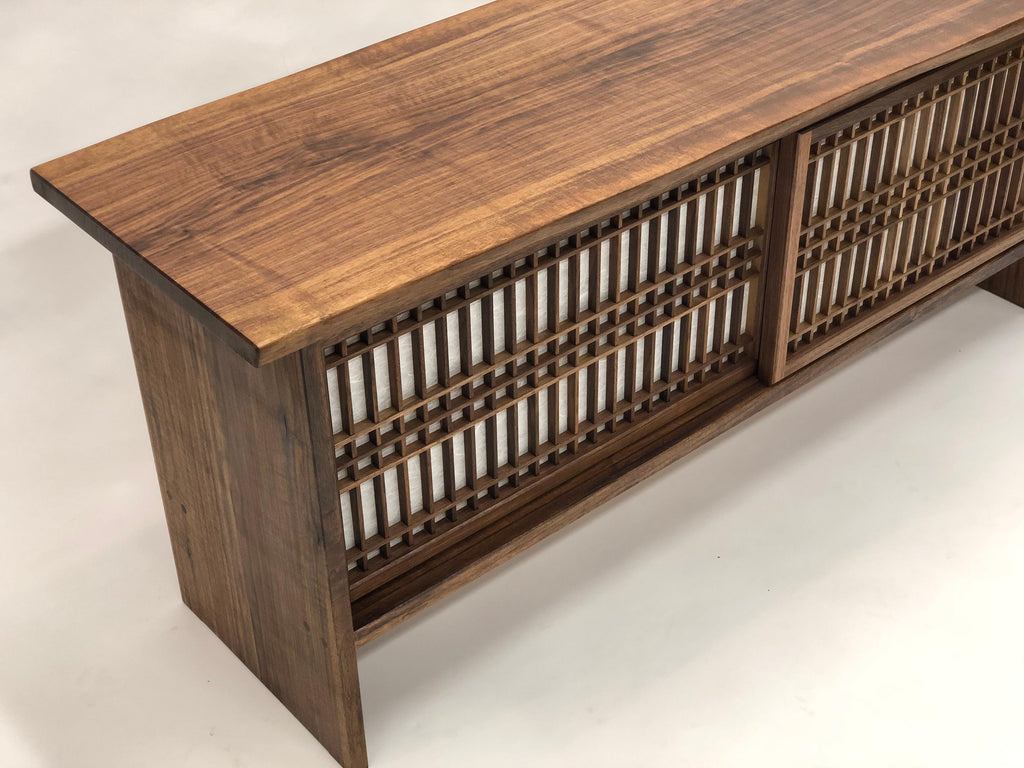 https://a.1stdibscdn.com/walnut-credenza-with-sliding-shoji-doors-for-sale-picture-7/f_45782/f_224459721612735289170/B714E25D_4404_4E13_A59A_8861704B7A1D_master.jpeg