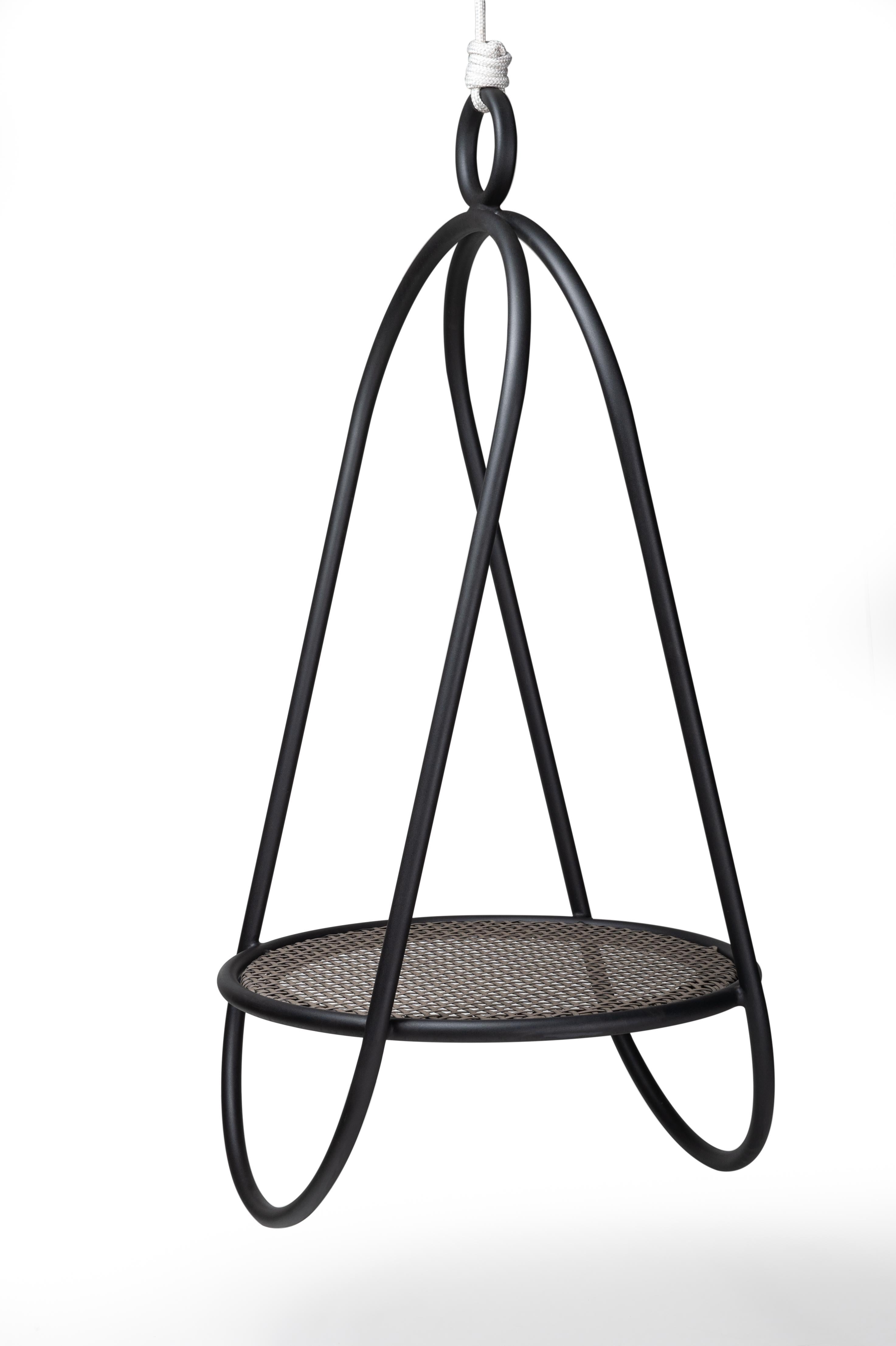 https://a.1stdibscdn.com/oca-minimalist-hanging-swing-chair-by-tiago-curioni-in-aluminium-for-sale-picture-6/f_31871/f_244579221625780442162/BALAN_O_OCA_SINGLE_1__master.jpg