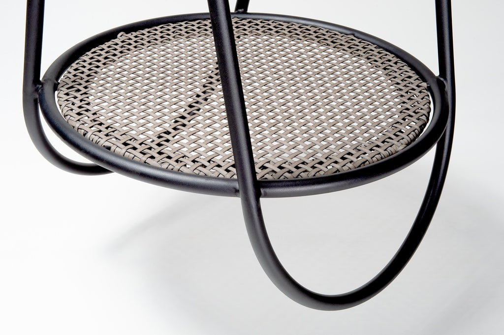 https://a.1stdibscdn.com/oca-minimalist-hanging-swing-chair-by-tiago-curioni-in-aluminium-for-sale-picture-7/f_31871/f_244579221625780451633/BALAN_O_OCA_SINGLE_4__master.jpg