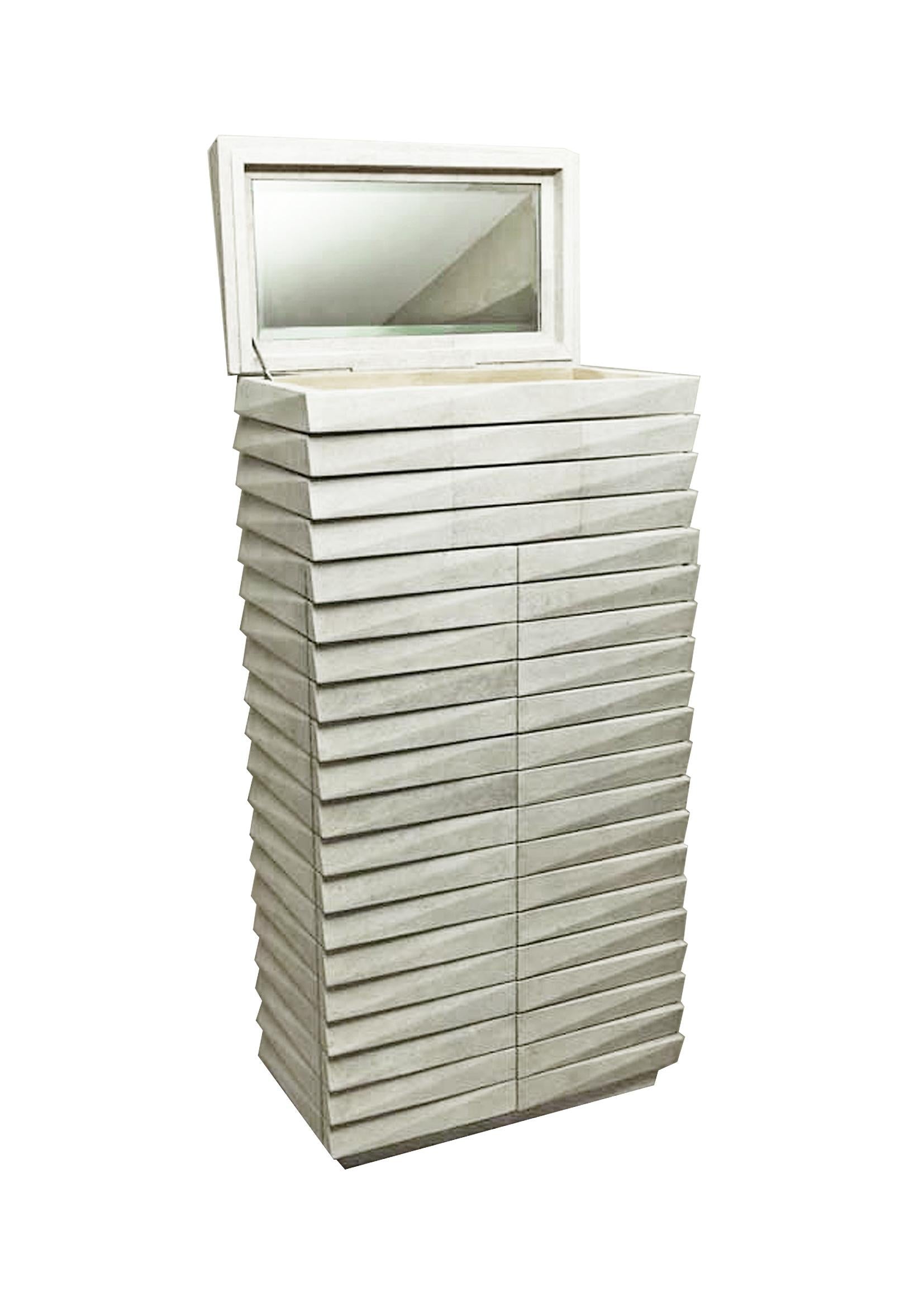 https://a.1stdibscdn.com/rhomboid-vanity-drinks-cabinet-in-cream-shagreen-by-ry-augousti-for-sale-picture-3/f_45491/f_184059121584782698882/BAR05_D1_master.jpg