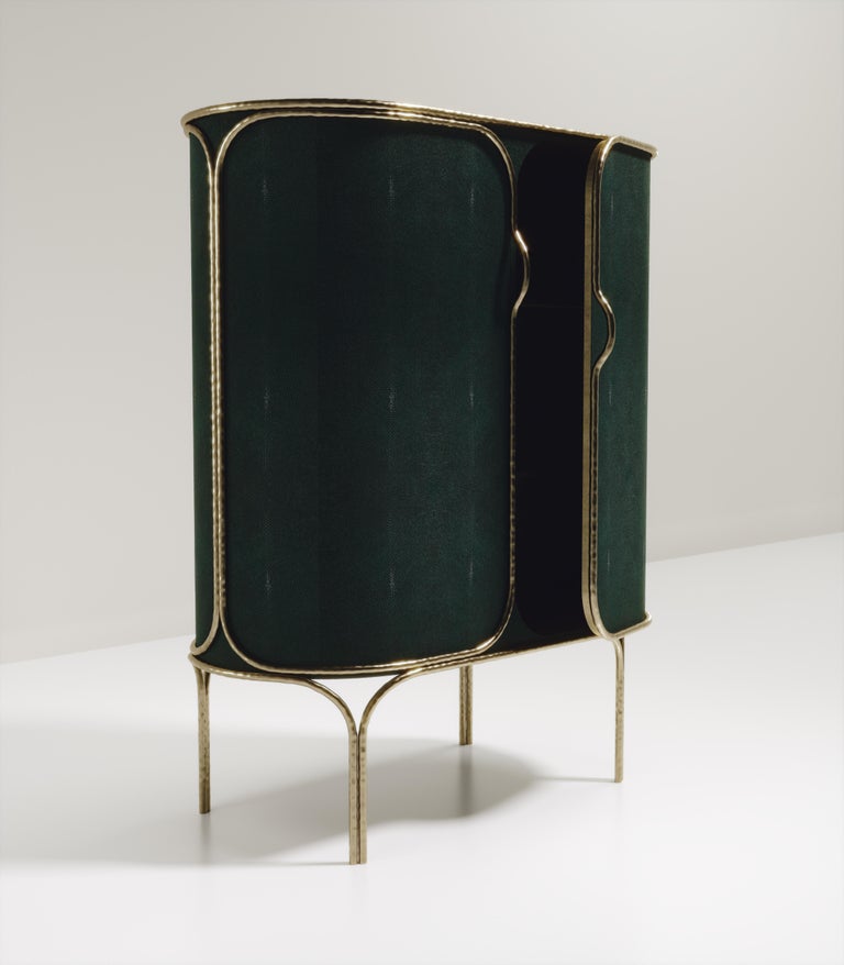 https://a.1stdibscdn.com/shagreen-bar-cabinet-with-bronze-patina-brass-details-by-ry-augousti-for-sale-picture-4/f_45491/f_268095321641570269280/BAR08_D_GREEN_V3_master.jpg?width=768