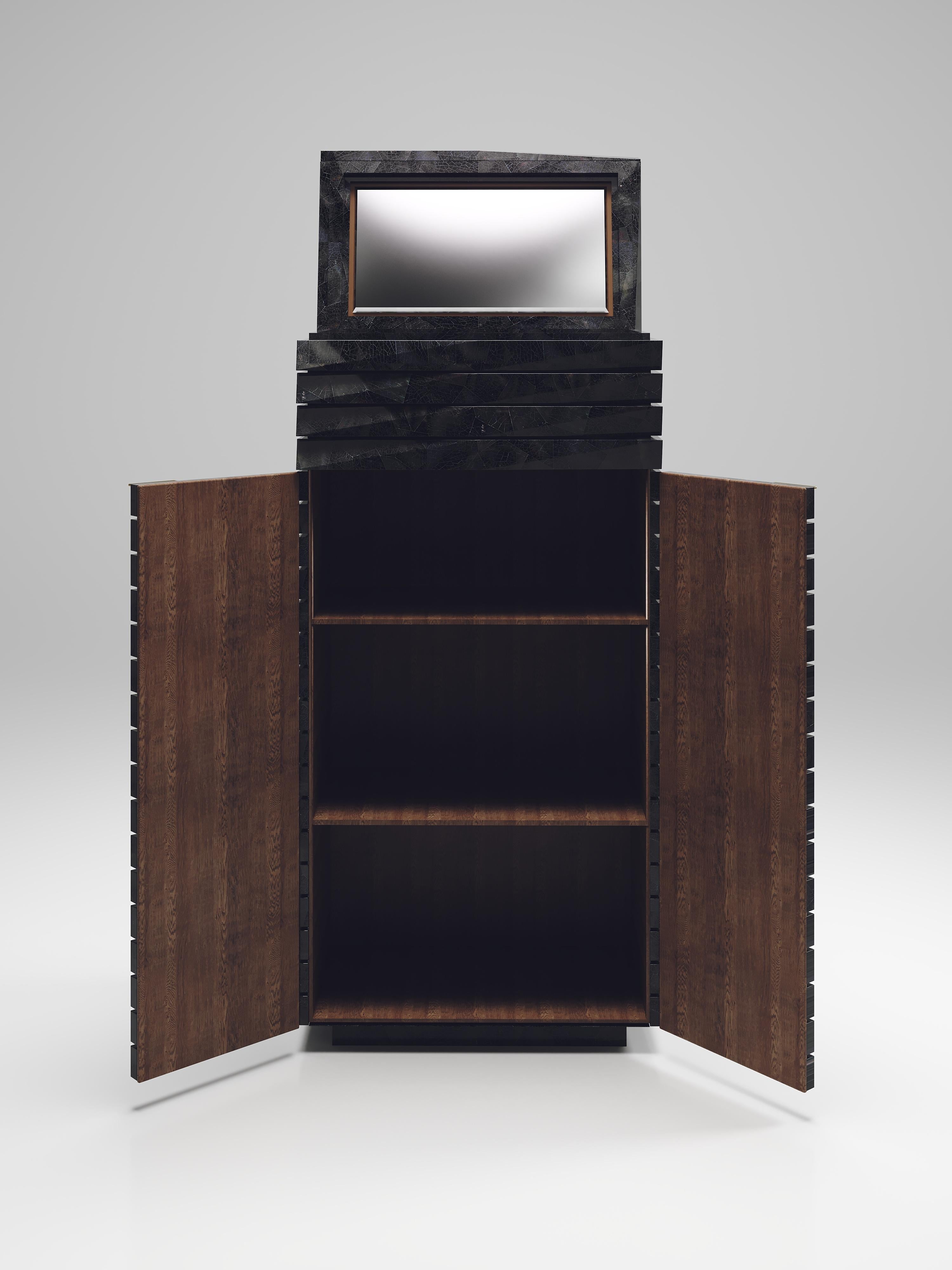 https://a.1stdibscdn.com/shagreen-fluted-bar-cabinet-inlaid-by-ry-augousti-for-sale-picture-6/f_45491/f_261836221637261232729/BAR_050001_master.jpg
