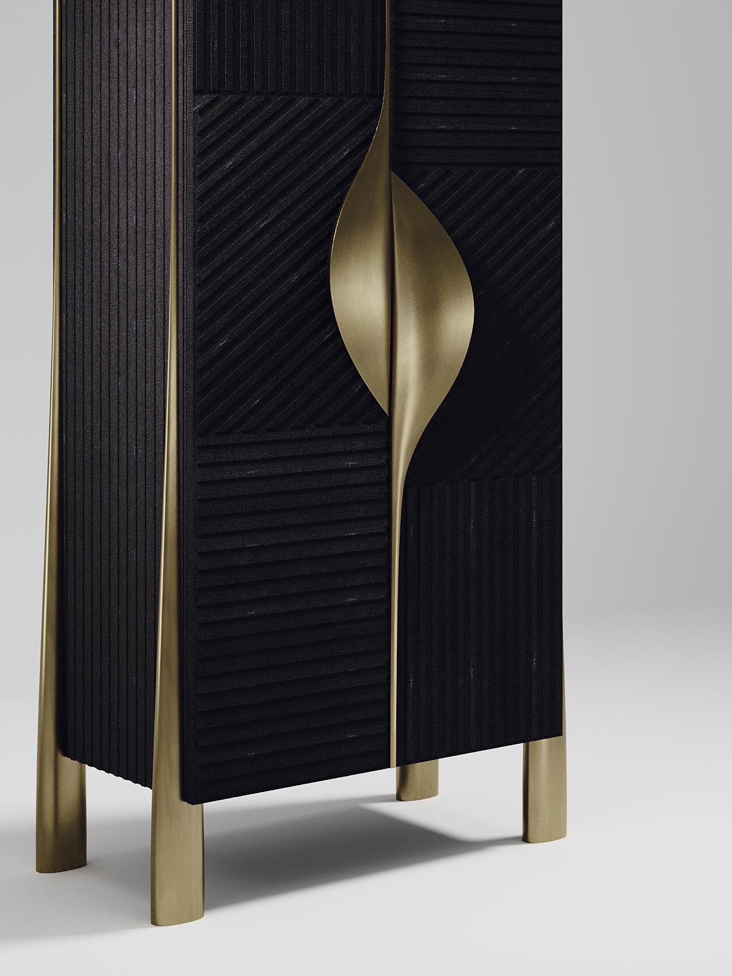 https://a.1stdibscdn.com/shagreen-bar-cabinet-with-bronze-patina-brass-details-by-ry-augousti-for-sale-picture-2/f_45491/f_294306521656996683797/BAR_D156_4A_master.jpg