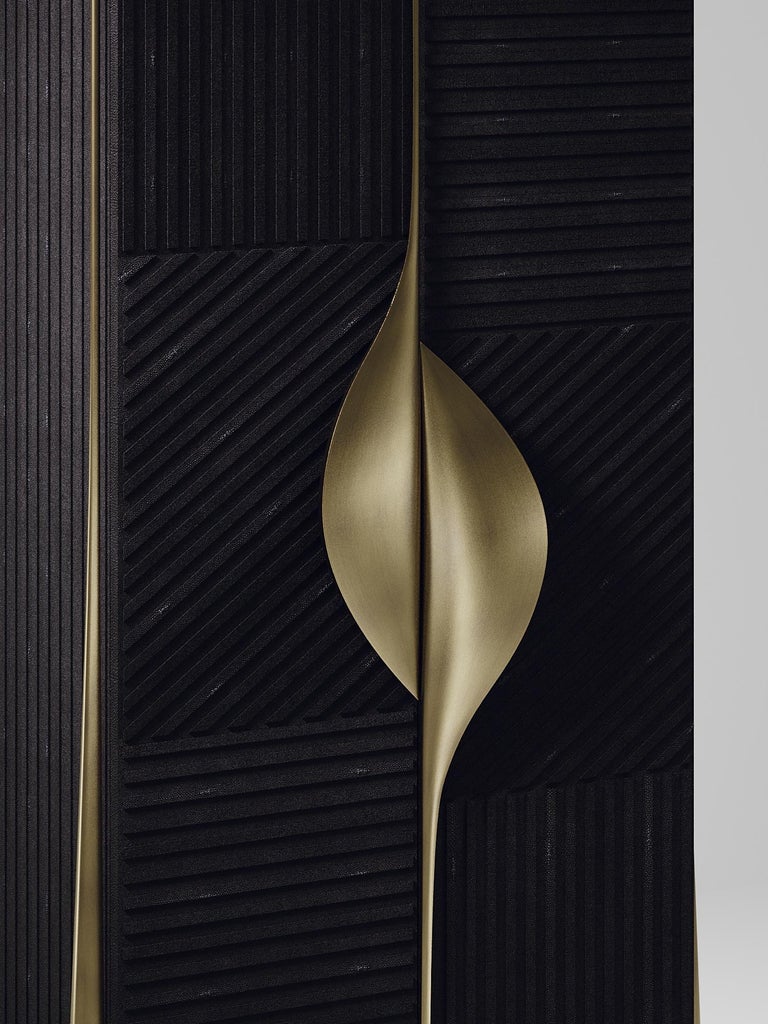 https://a.1stdibscdn.com/shagreen-bar-cabinet-with-bronze-patina-brass-details-by-ry-augousti-for-sale-picture-8/f_45491/f_294306621656997336375/BAR_D156_5A_master.jpg?width=768