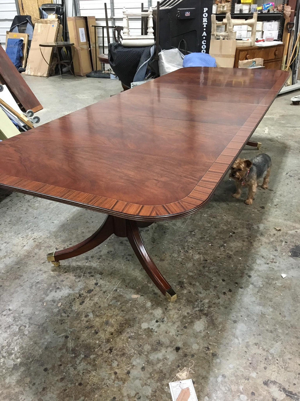 https://a.1stdibscdn.com/traditional-georgian-style-mahogany-dining-table-by-leighton-hall-for-sale-picture-2/f_44162/f_163219721569977226596/BC329AB2_AEC4_40D7_A549_3167CF778614_master.jpeg