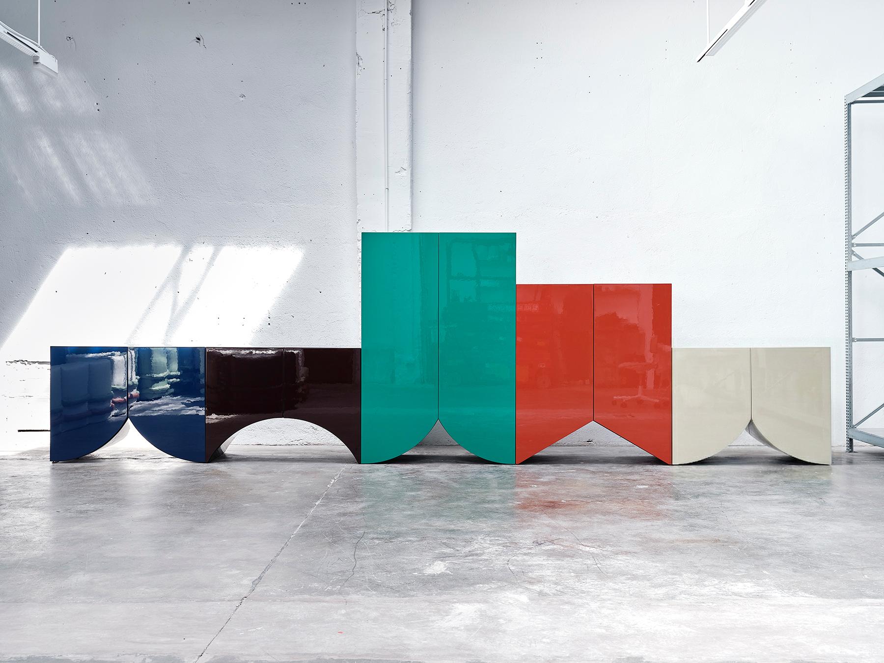 https://a.1stdibscdn.com/contemporary-cabinet-bridges-by-muller-van-severen-medium-oyster-white-for-sale-picture-5/f_31233/f_490039621772190721935/BD_BRIDGES_CABINET_PHOTOGROUP_MULLERVANSEVEREN_4_master.jpg