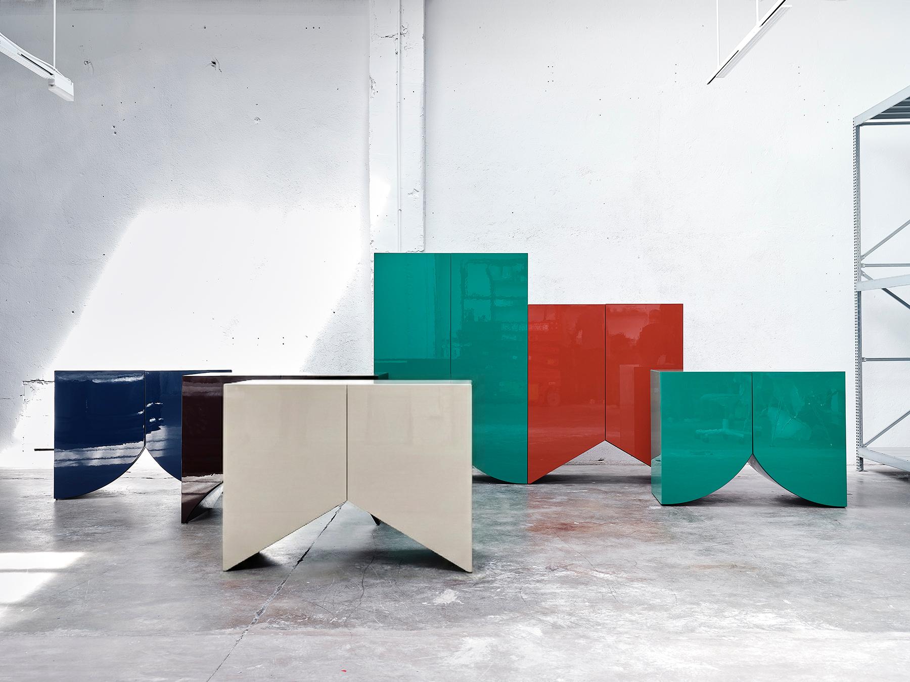 https://a.1stdibscdn.com/contemporary-cabinet-bridges-by-muller-van-severen-medium-oyster-white-for-sale-picture-4/f_31233/f_490039621772190721935/BD_BRIDGES_CABINET_PHOTOGROUP_MULLERVANSEVEREN_6_master.jpg