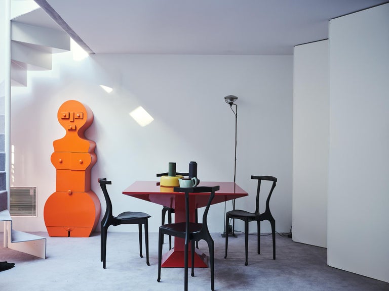 https://a.1stdibscdn.com/oscar-tusquets-gaulinetta-chair-black-lacquered-limited-edition-for-sale-picture-16/f_30483/f_431755721737020386876/BD_Gaulinetta_Oscar_Tusquets_Mettsass_Ettore_Sottsass_master.jpg?width=768