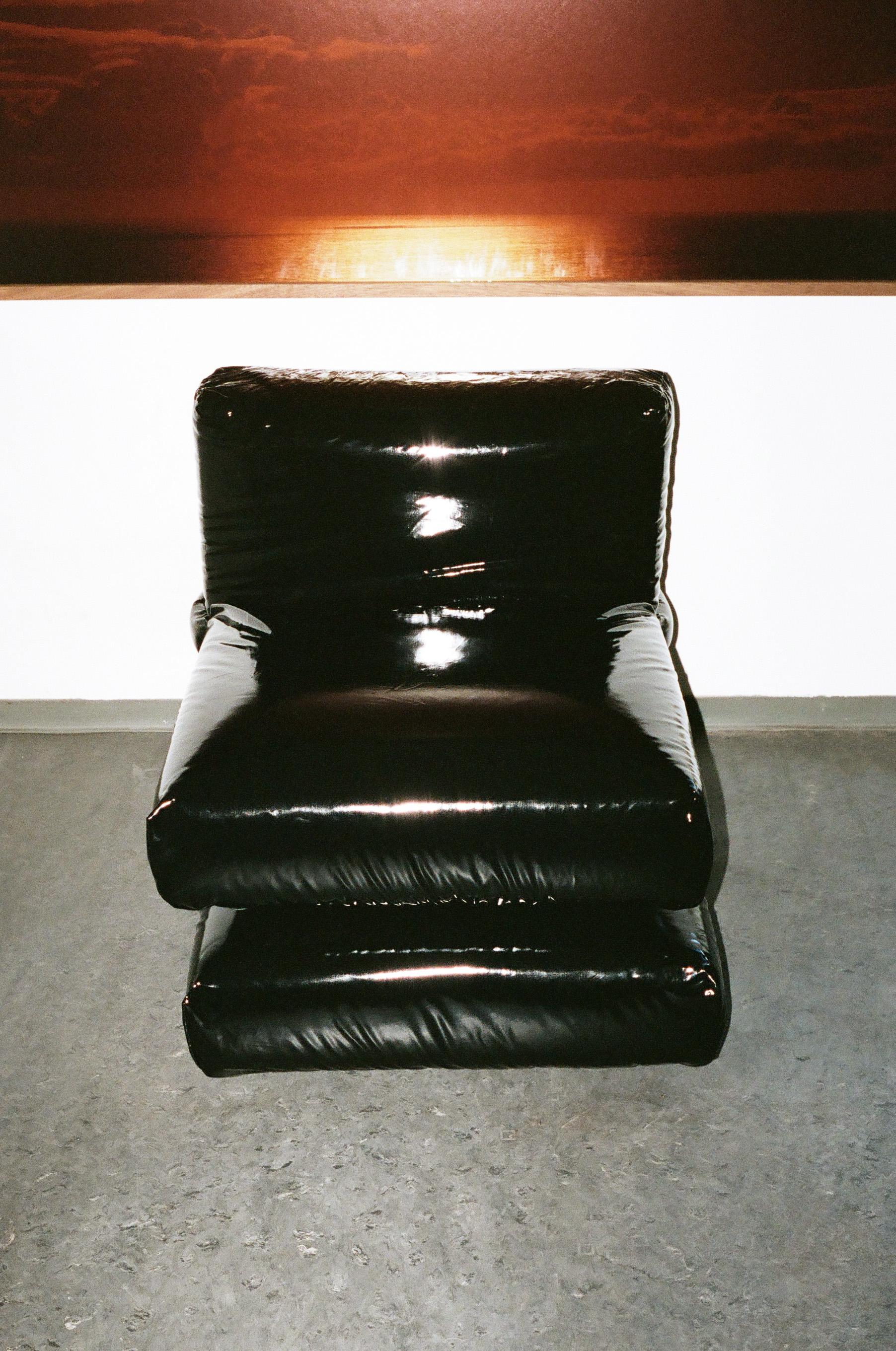 https://a.1stdibscdn.com/pillow-sofa-x-kassl-muller-van-severen-lacquered-cotton-central-module-for-sale-picture-4/f_30483/f_466812021758021295945/BD_Kassl_Sofa_Yerai_sabander_2_master.jpg