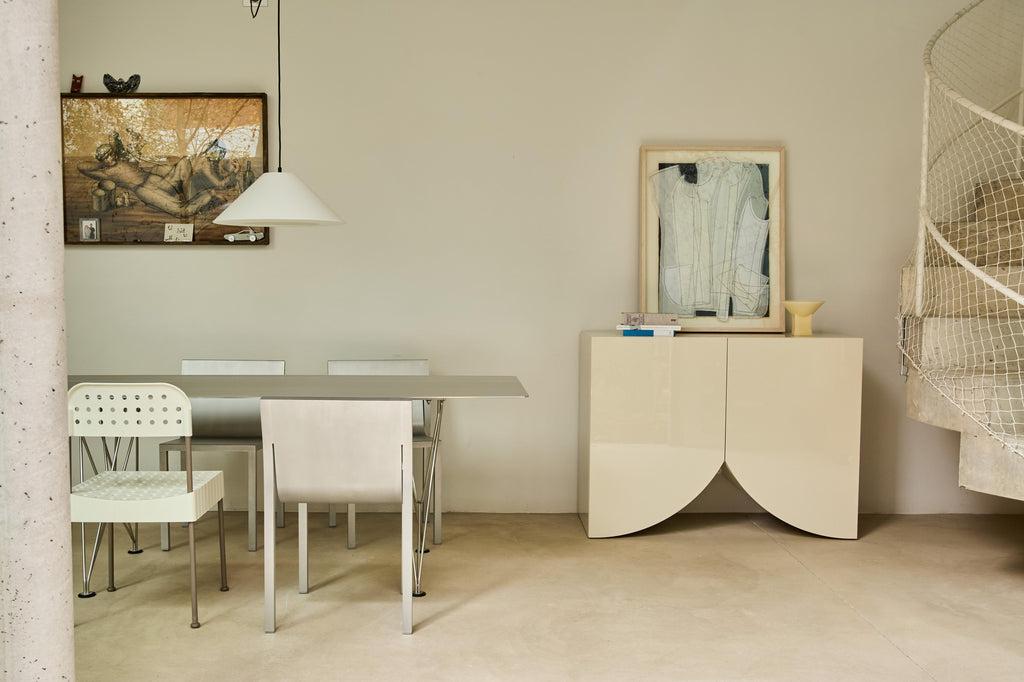 https://a.1stdibscdn.com/contemporary-cabinet-bridges-by-muller-van-severen-triangle-s-oyster-white-for-sale-picture-3/f_31233/f_490037021772189355435/BD_MVS_Bridge_Oyster_White_1_master.jpg