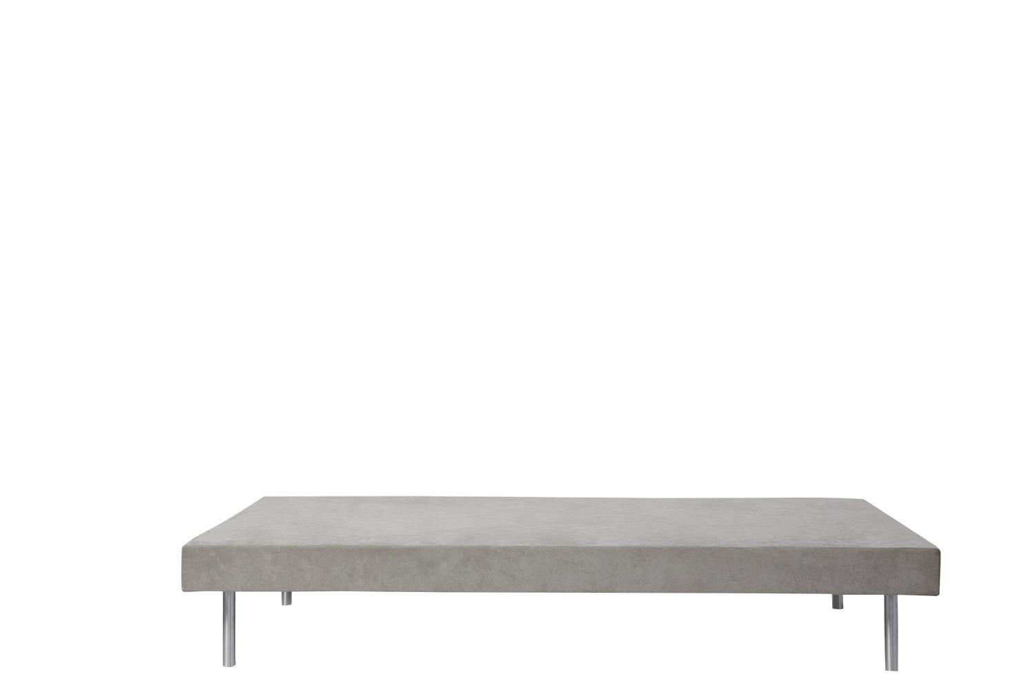 https://a.1stdibscdn.com/modular-sofa-system-masheb-by-arquitectura-g-in-grey-for-sale-picture-2/f_30483/f_404345021719916473322/BD_Masheb_Arquitectura_G2_master.jpg