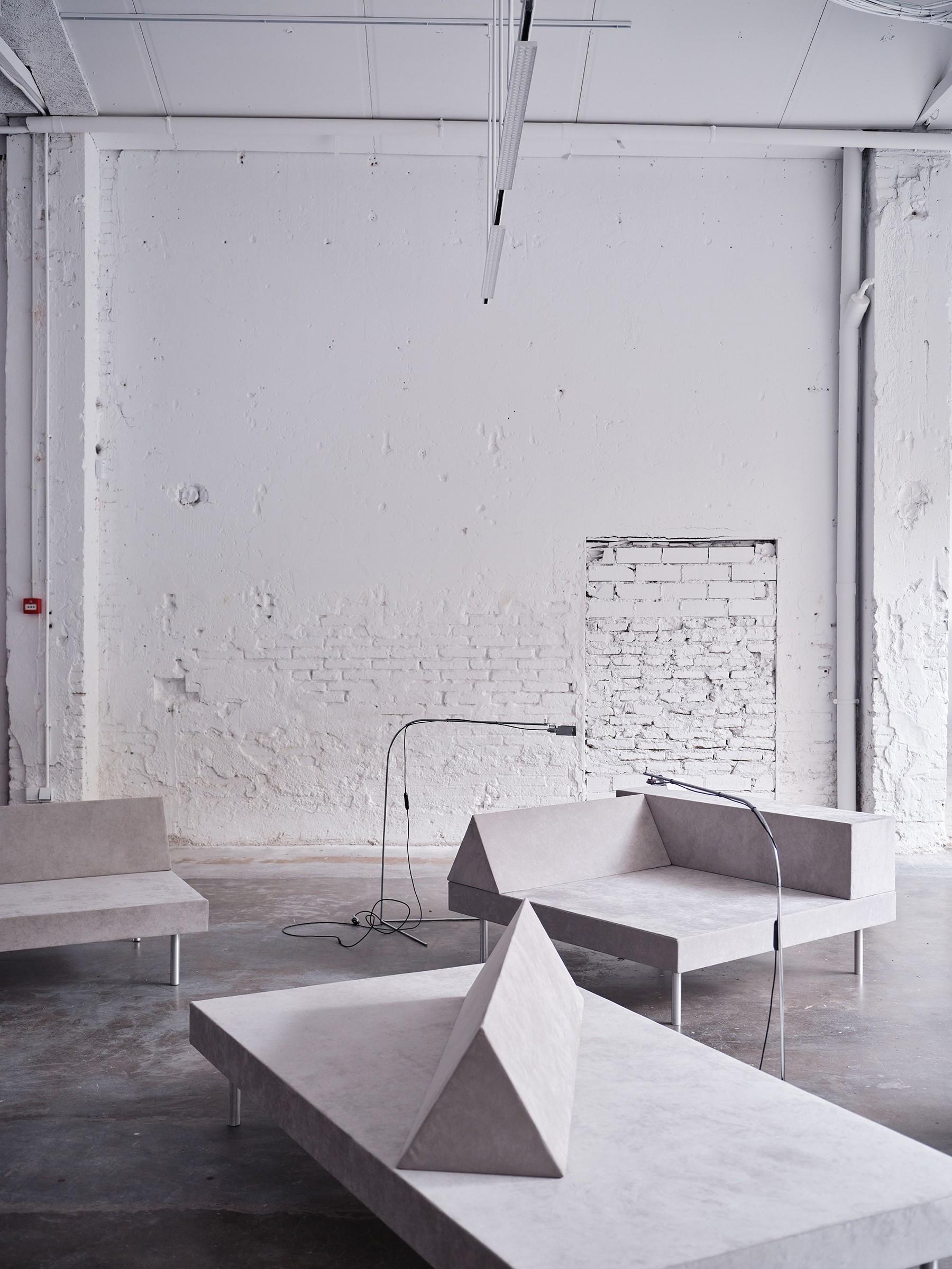 https://a.1stdibscdn.com/modular-sofa-system-masheb-by-arquitectura-g-in-grey-for-sale-picture-9/f_30483/f_404345021719916765474/BD_Masheb_sofa_ArquitecturaG_12_master.jpeg