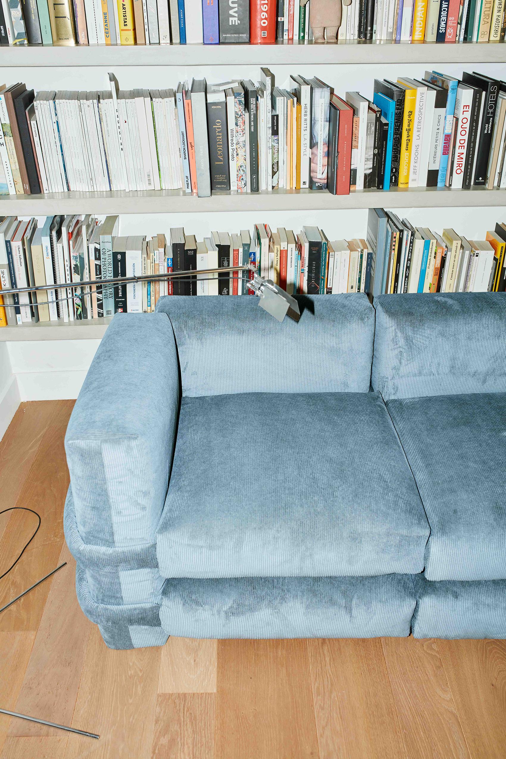 https://a.1stdibscdn.com/pillow-sofa-by-muller-van-severen-corduroy-sky-blue-central-module-for-sale-picture-5/f_30483/f_436269021739532019503/BD_PILLOW_MULLER_VAN_SEVEREN_SOFA_SCALA_10_master.jpg