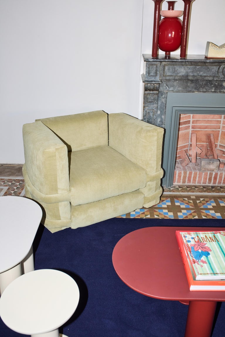 https://a.1stdibscdn.com/customizable-sofa-2-modules-pillow-by-muller-van-severen-coral-corduroy-for-sale-picture-6/f_31233/f_486753421770305166513/BD_PILLOW_MULLER_VAN_SEVEREN_SOFA_SCALA_20_master.jpg?width=768