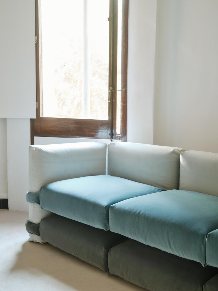 https://a.1stdibscdn.com/muller-van-severen-pillow-sofa-cotton-light-blue-two-seaters-for-sale-picture-14/f_30483/f_437424021740134348546/BD_Pillow_Maharam_MullerVanSeveren_5_master.jpg?width=768