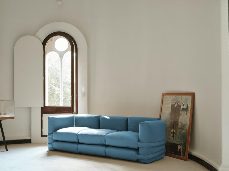 https://a.1stdibscdn.com/muller-van-severen-pillow-sofa-cotton-light-blue-two-seaters-for-sale-picture-16/f_30483/f_437424021740134352905/BD_Pillow_OutdoorUVPro_Aquarius_MullerVanSeveren_2_master.jpg?width=768
