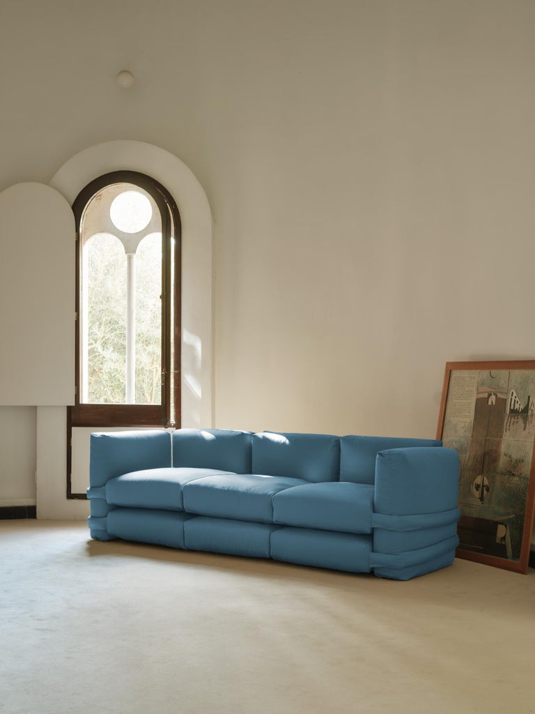 https://a.1stdibscdn.com/muller-van-severen-pillow-sofa-cotton-light-blue-two-seaters-for-sale-picture-17/f_30483/f_437424021740134353469/BD_Pillow_OutdoorUVPro_Aquarius_MullerVanSeveren_master.jpg?width=768