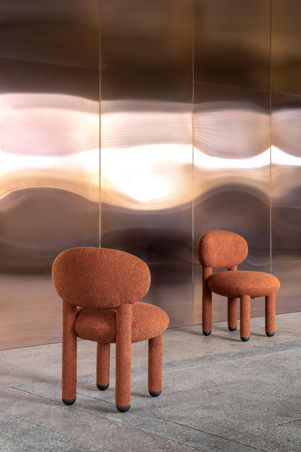 https://a.1stdibscdn.com/modern-dining-chair-flock-cs1-in-dedar-nimbus-boucle-fabric-by-noom-for-sale-picture-11/f_42321/f_367413821729801869740/BEZ03910_HDR_master.jpg