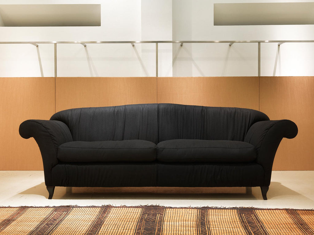 https://a.1stdibscdn.com/21st-century-modern-sofa-upholstered-in-leather-for-sale-picture-9/f_48381/f_182797021741014971033/BG002_wool_master.jpg