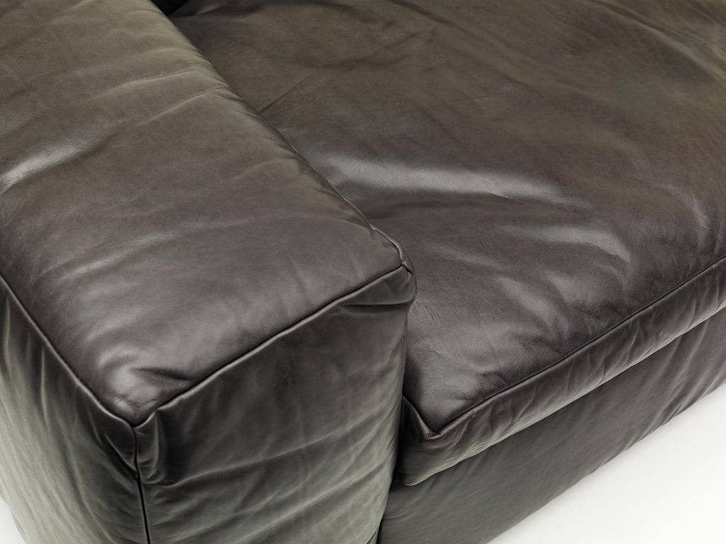https://a.1stdibscdn.com/big-bubble-leather-sofa-for-sale-picture-3/f_48381/f_161981321568970781432/BIG_BUBBLE_03_detail_master.jpg