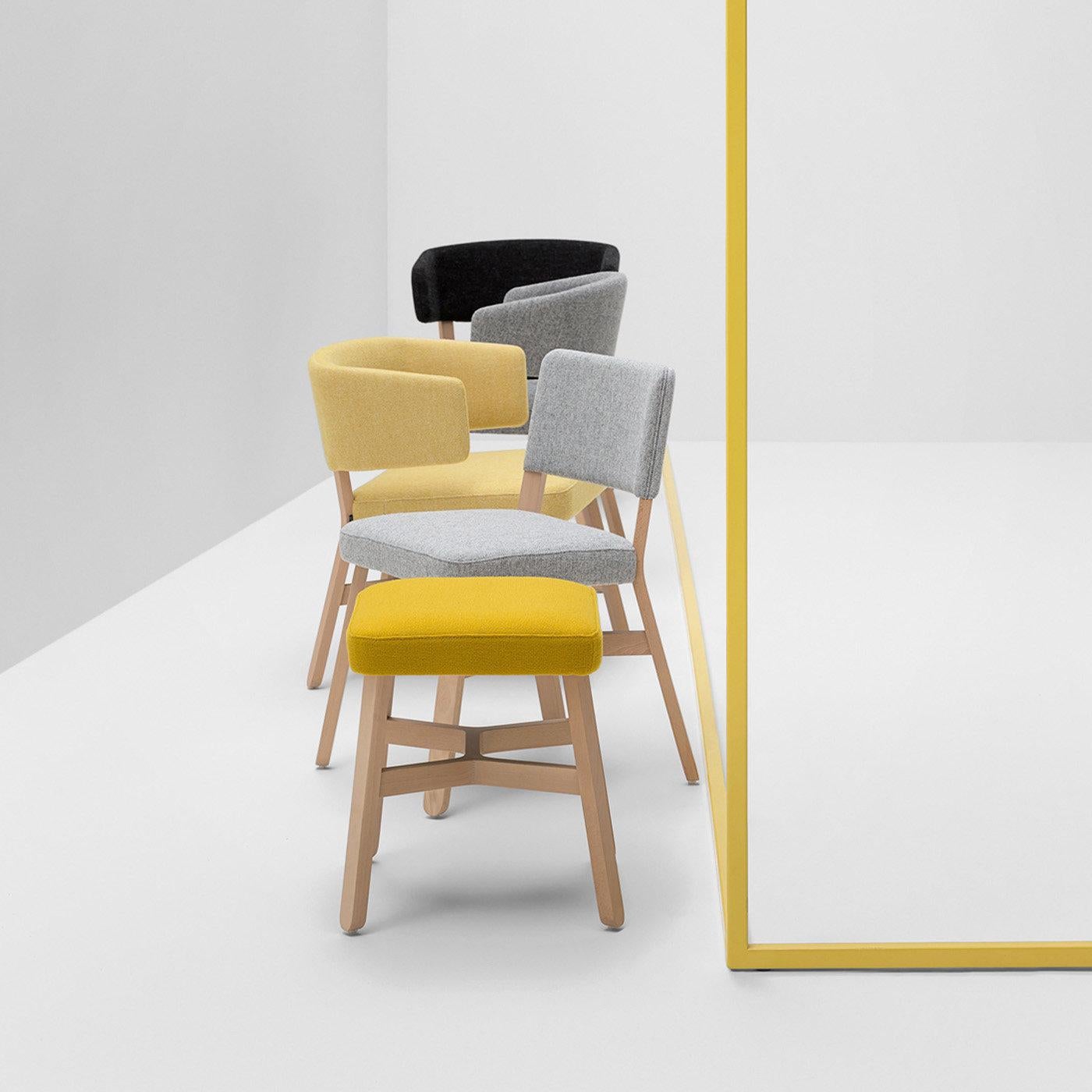 https://a.1stdibscdn.com/croissant-chair-by-emilio-nanni-1-for-sale-picture-5/f_17062/f_208880221637679680632/BILLUD_062_D20190621_7_13uvoxb_master.jpg
