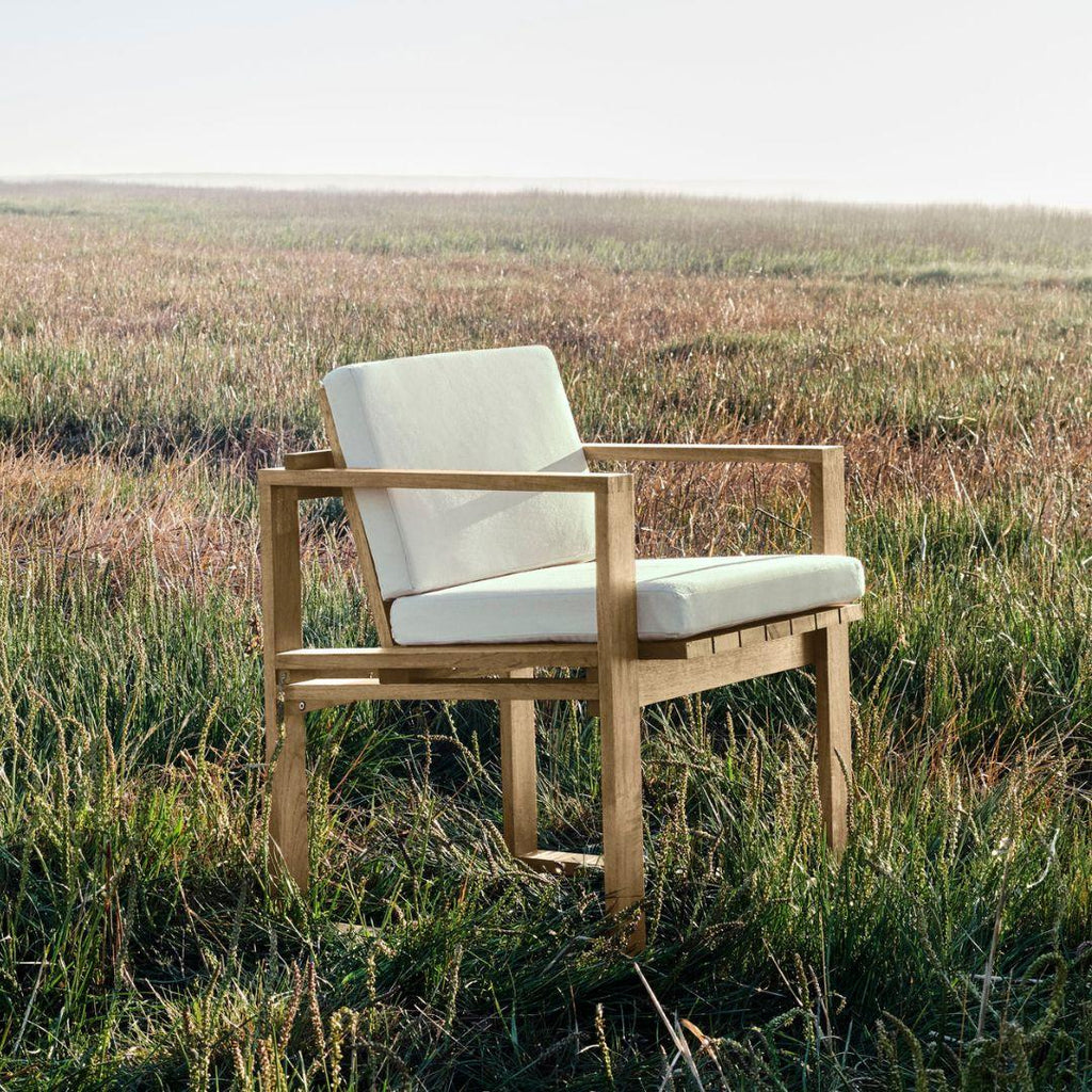 https://a.1stdibscdn.com/bodil-kjaer-outdoor-bk11-lounge-chair-in-teak-for-carl-hansen-son-for-sale-picture-2/f_14472/f_358333721692815388324/BK_11_lounge_with_cushion_carl_hansen_master.jpg