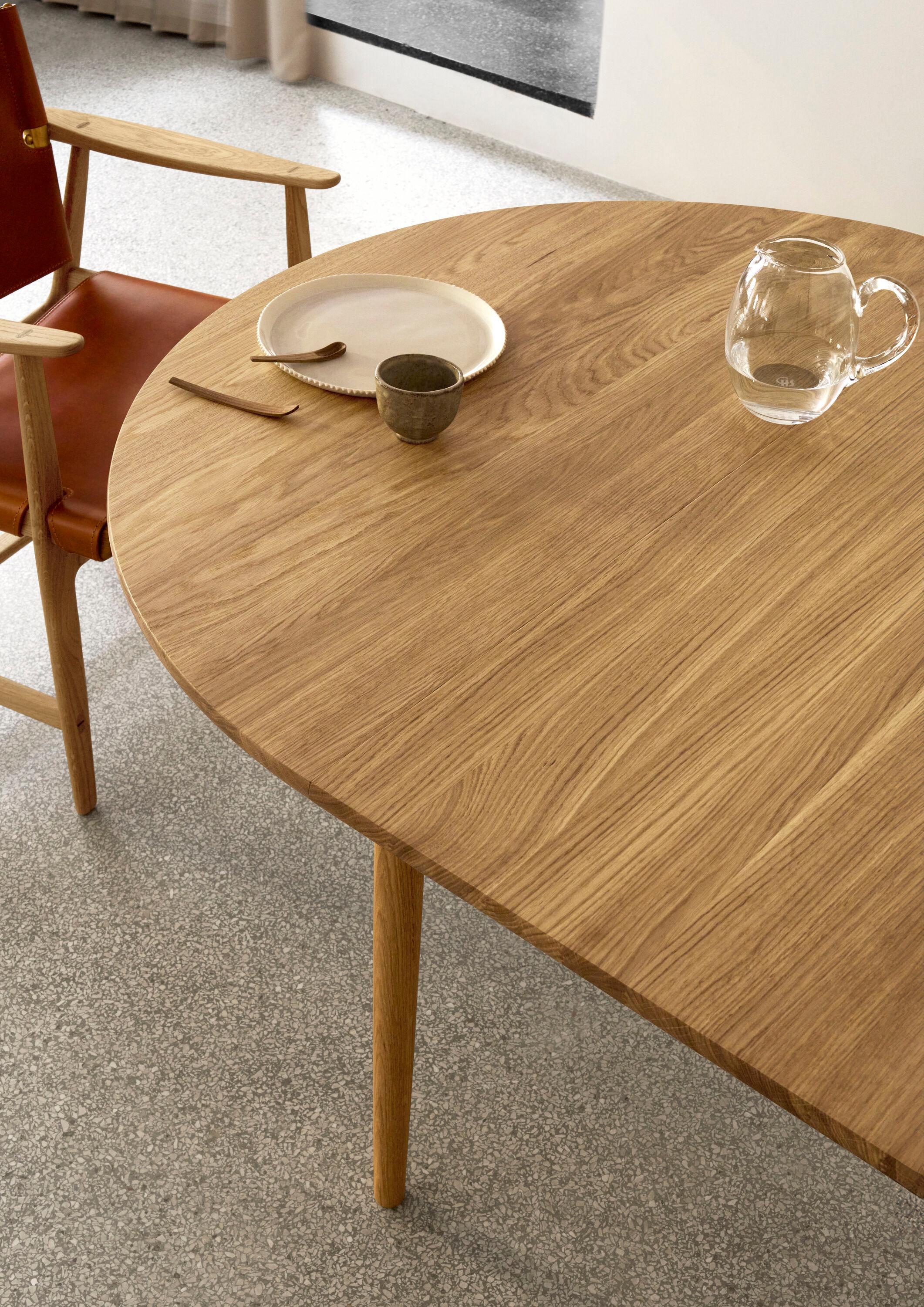 https://a.1stdibscdn.com/bm0121-oak-dining-table-by-brge-mogensen-for-carl-hansen-son-for-sale-picture-6/f_14472/f_439125221741202803114/BM0121_BM0121I_oak_oil_BM1106_oak_oil_saddleleather_80100115_80470130_detail_large_master.jpg