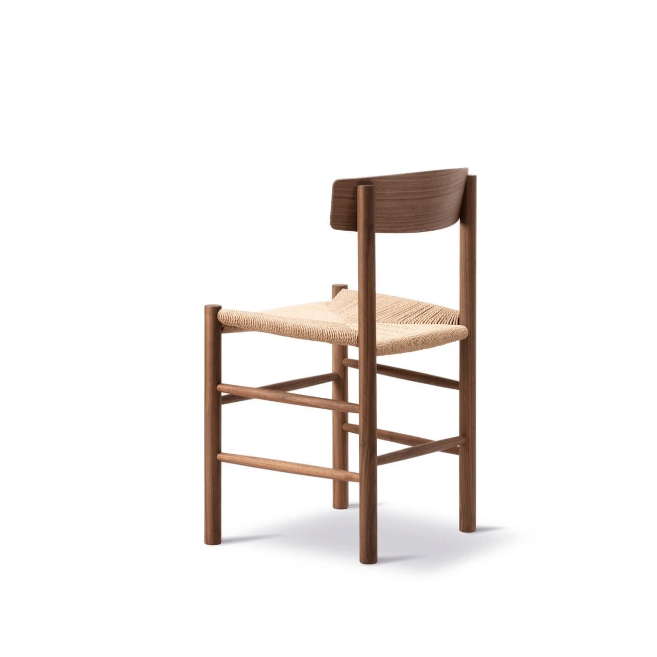 https://a.1stdibscdn.com/brge-mogensen-pair-of-j39-mogensen-chairs-natural-paper-cord-oiled-walnut-for-sale-picture-8/f_51432/f_456944121751462347681/BM_3239_naturalpapercord_walnutoil_v4_master.jpg