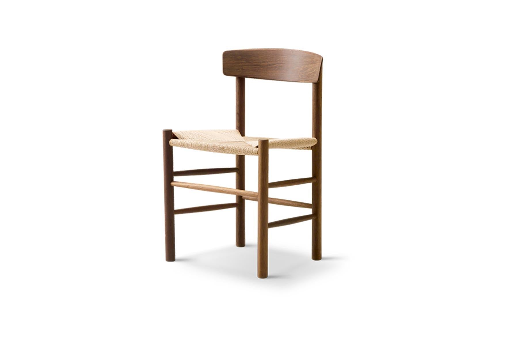 https://a.1stdibscdn.com/borge-mogensen-j39-dining-chair-smoked-oak-for-sale-picture-4/f_13532/f_145638111556751229839/BM_3239_v2_smokedoak_naturalpapercord_1218x675px_low_1218x675__master.jpg