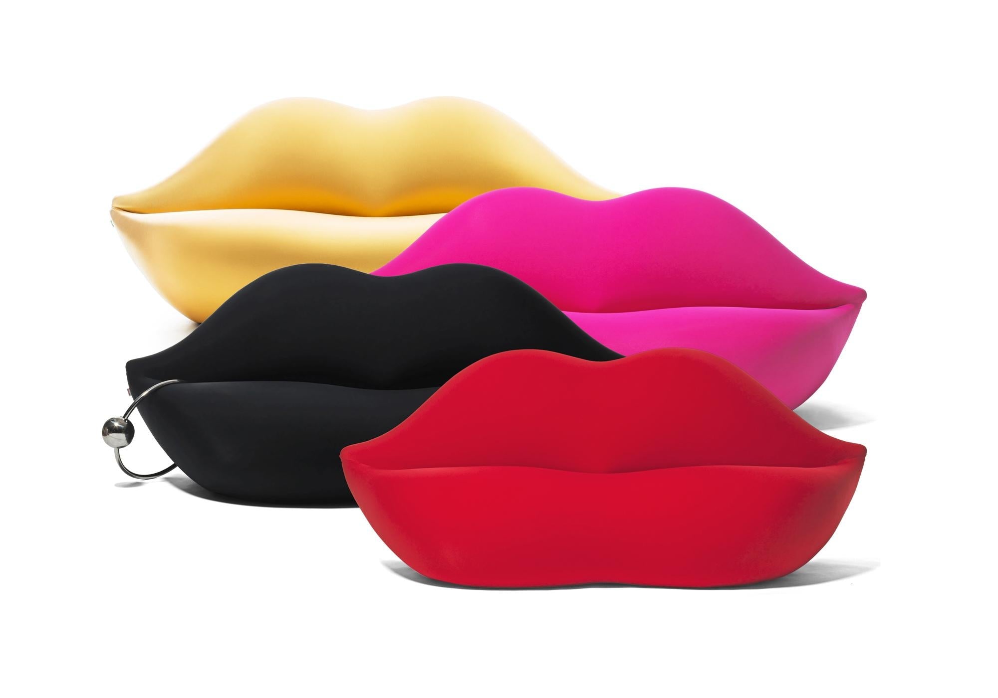https://a.1stdibscdn.com/customizable-gufram-bocca-sofa-by-studio-65-for-sale-picture-7/f_44652/f_296364121658188668296/BOCCA_singola_famiglia_master.jpg