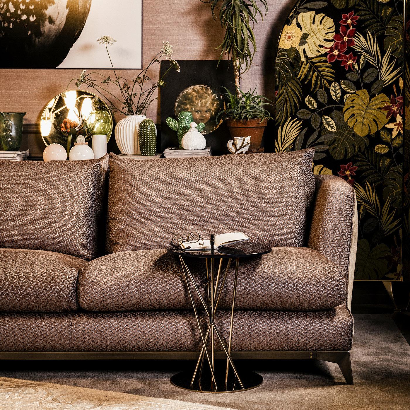 https://a.1stdibscdn.com/brando-brown-sofa-for-sale-picture-6/f_17062/f_245286121626353825046/BRANDO_3_master.jpg