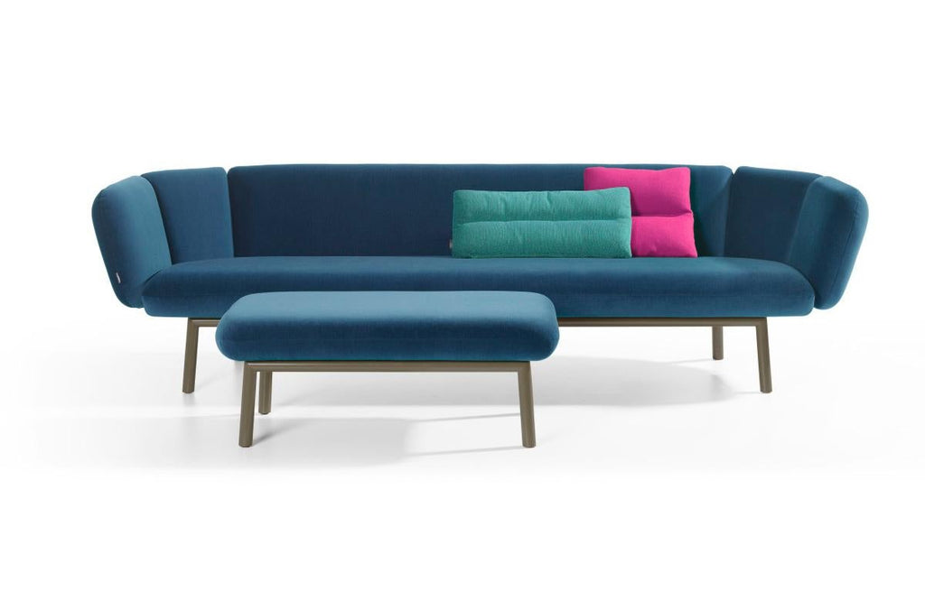 https://a.1stdibscdn.com/artifort-bras-sofa-in-blue-by-khodi-feiz-for-sale-picture-3/12330573/f_142641511554367422859/BRA_PF1_01L_master.jpg