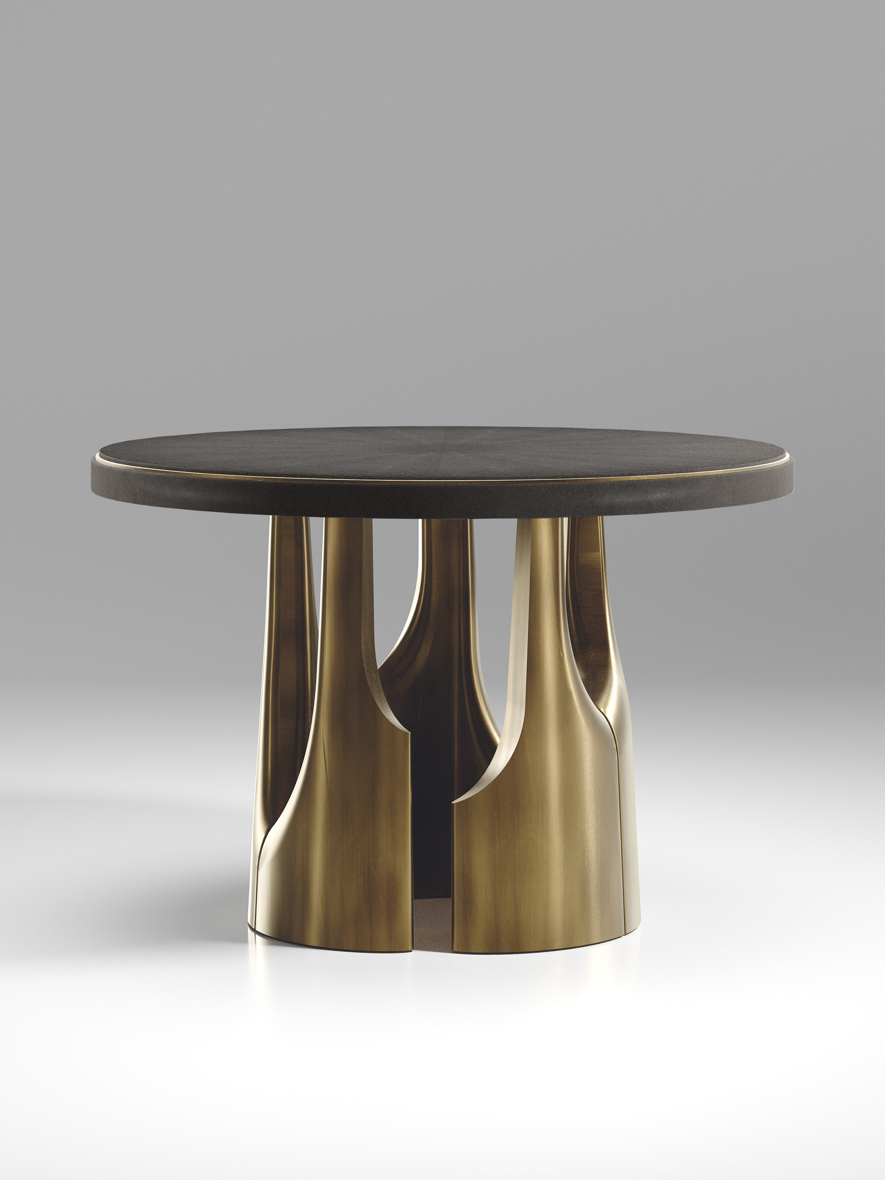 https://a.1stdibscdn.com/shell-inlaid-breakfast-table-with-bronze-patina-brass-accents-by-ry-augousti-for-sale-picture-2/f_45491/f_333217821678954399636/BT10_BRG_D156_1_org.jpg