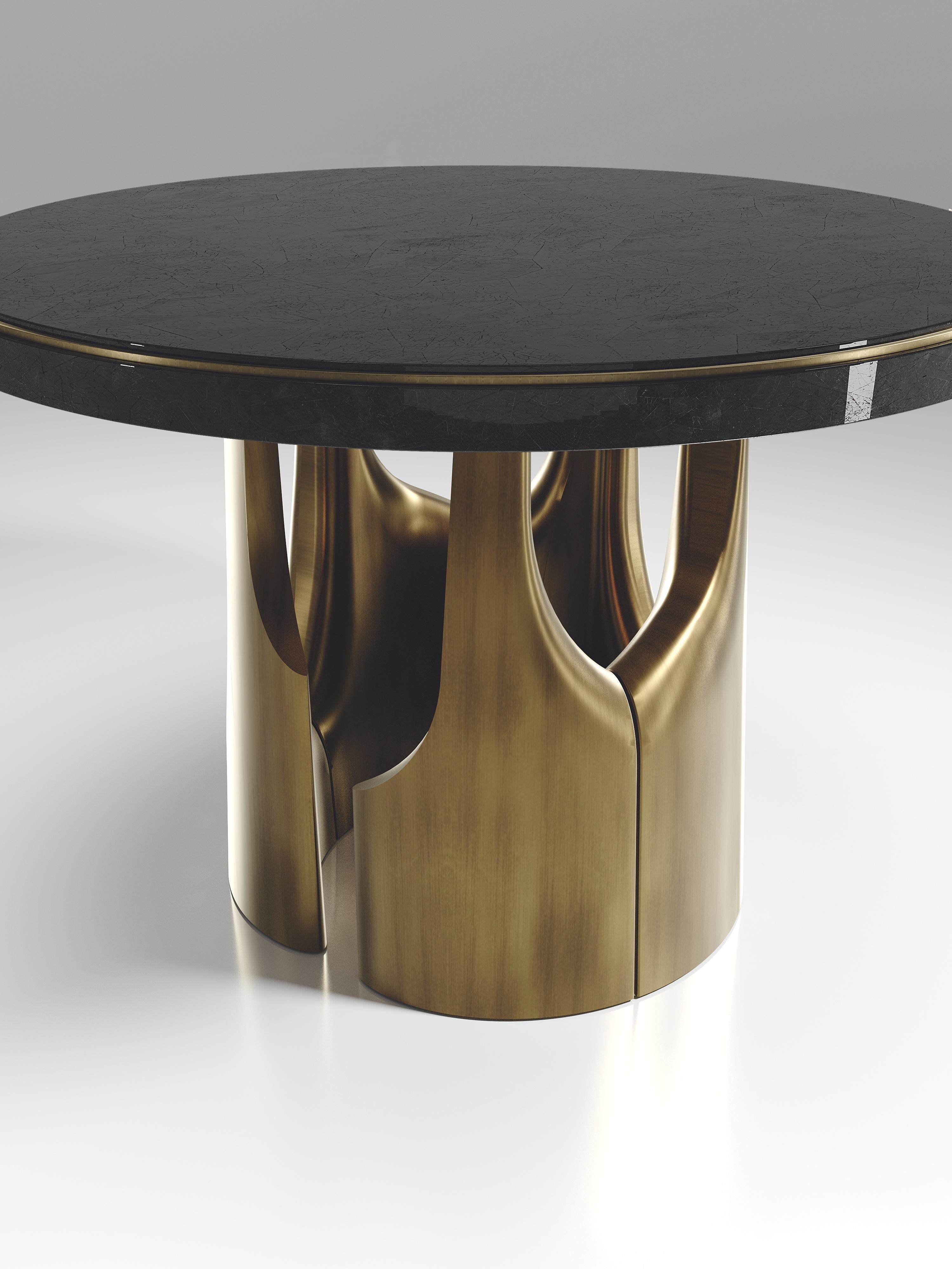 https://a.1stdibscdn.com/shell-inlaid-breakfast-table-with-bronze-patina-brass-accents-by-ry-augousti-for-sale-picture-8/f_45491/f_333217821678954404618/BT10_BRG_L9_5_master.jpeg