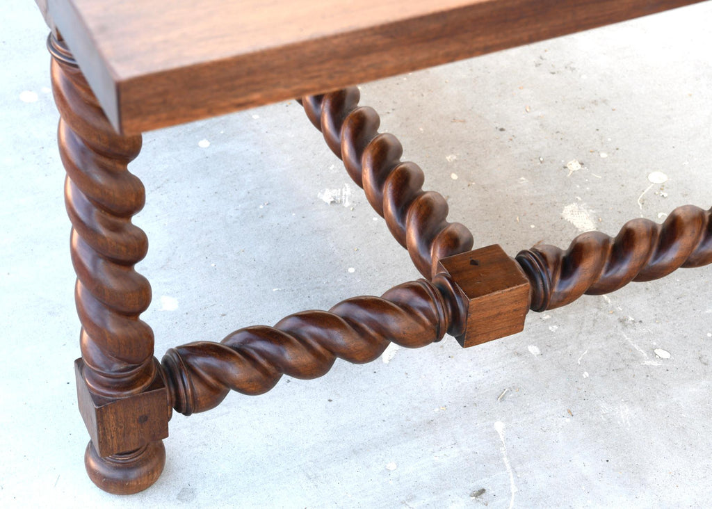 https://a.1stdibscdn.com/expandable-barley-twist-dining-table-made-from-walnut-for-sale-picture-5/f_8065/1569586657138/BTT2_5_master.jpg
